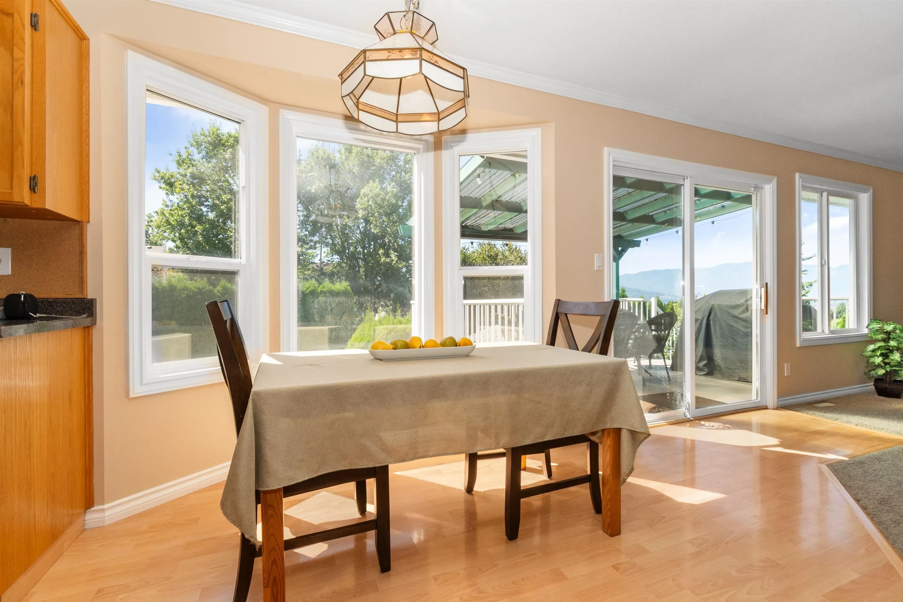 5489 Alpine Crescent
