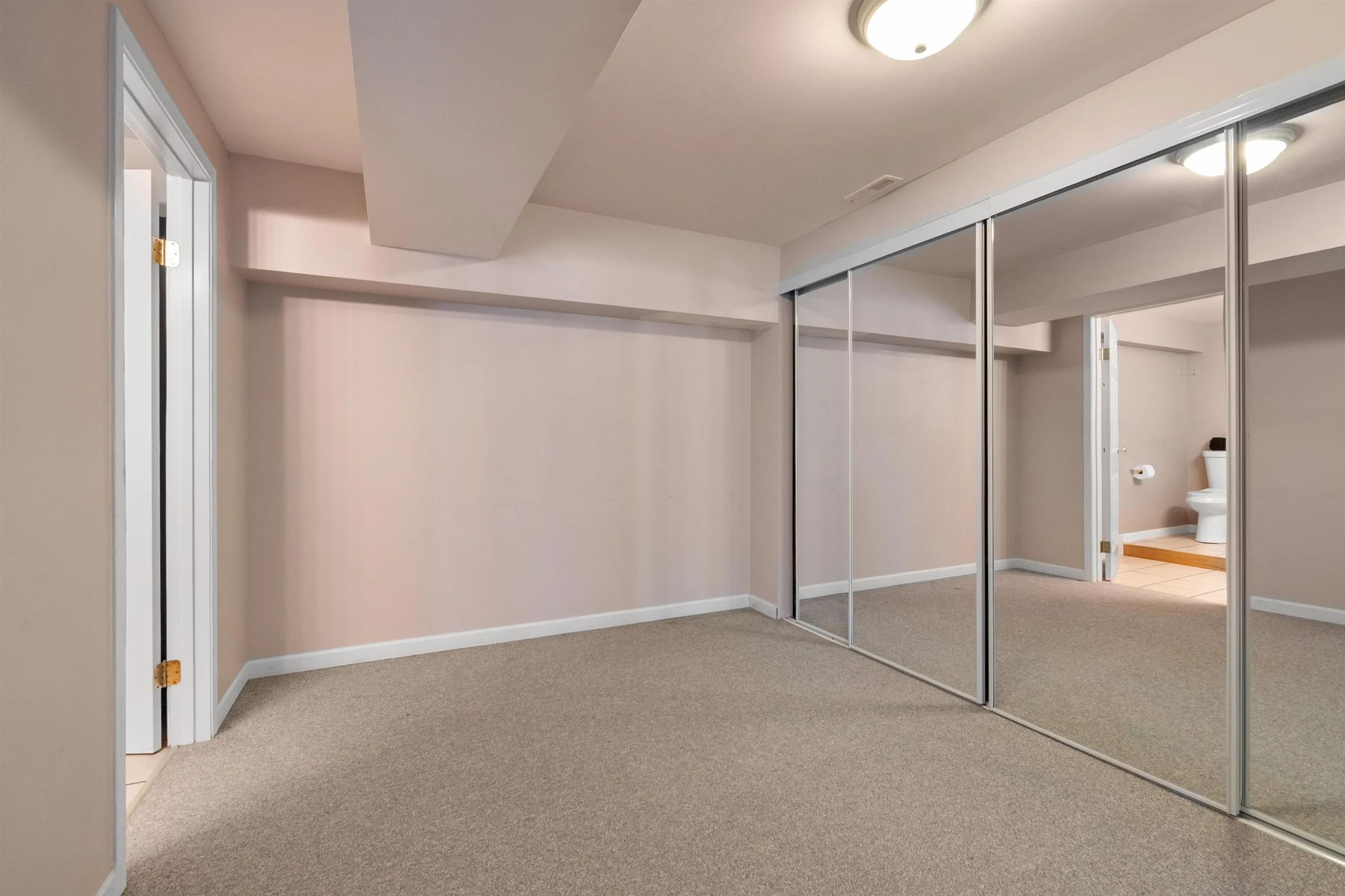5489 Alpine Crescent