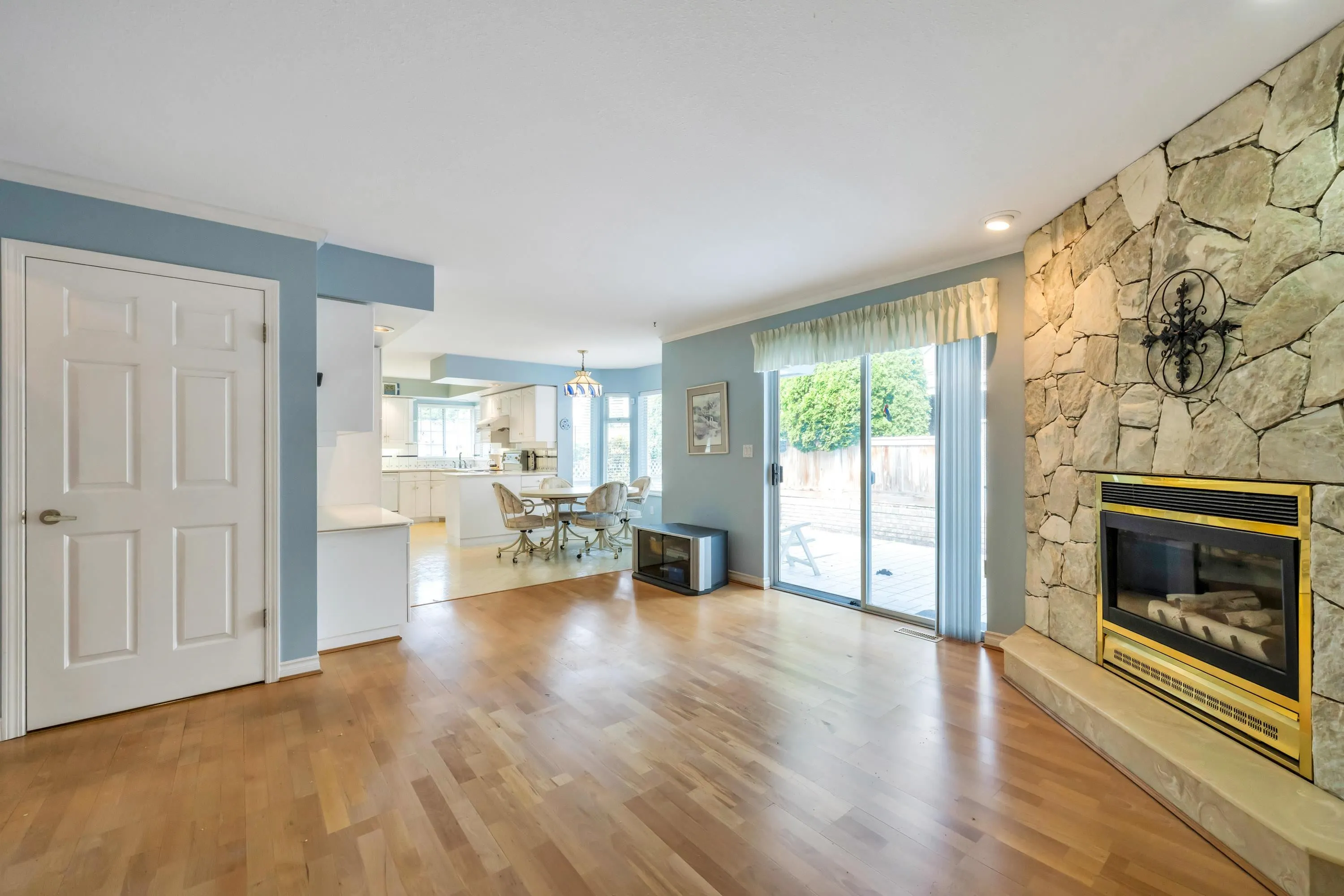 1829 Ocean Surf Place