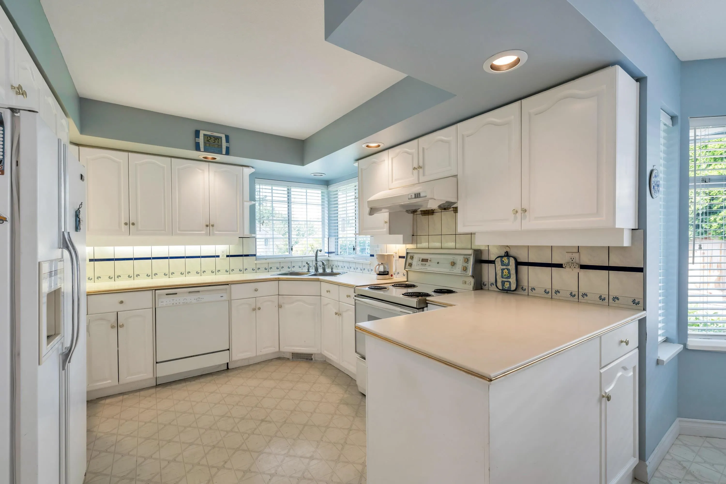 1829 Ocean Surf Place