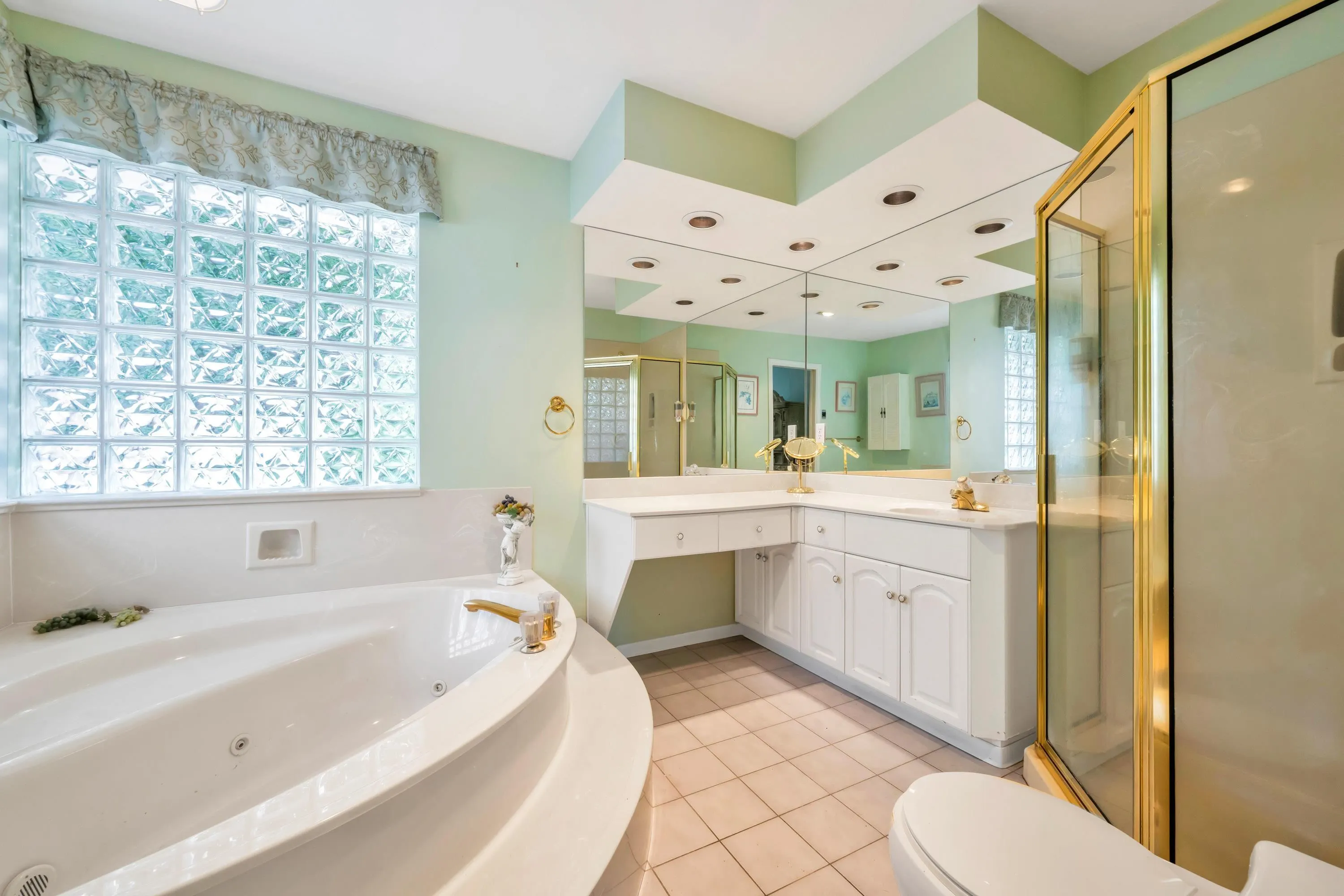 1829 Ocean Surf Place