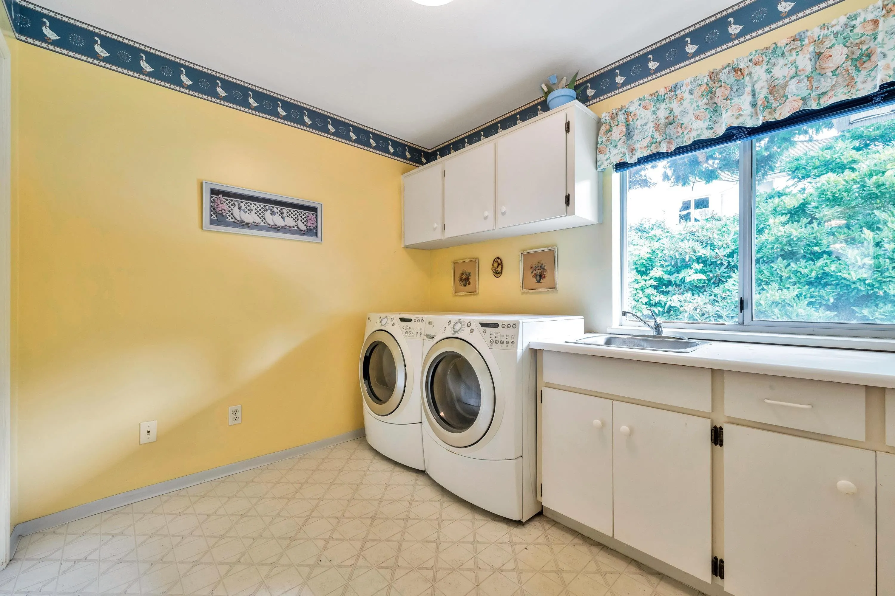 1829 Ocean Surf Place