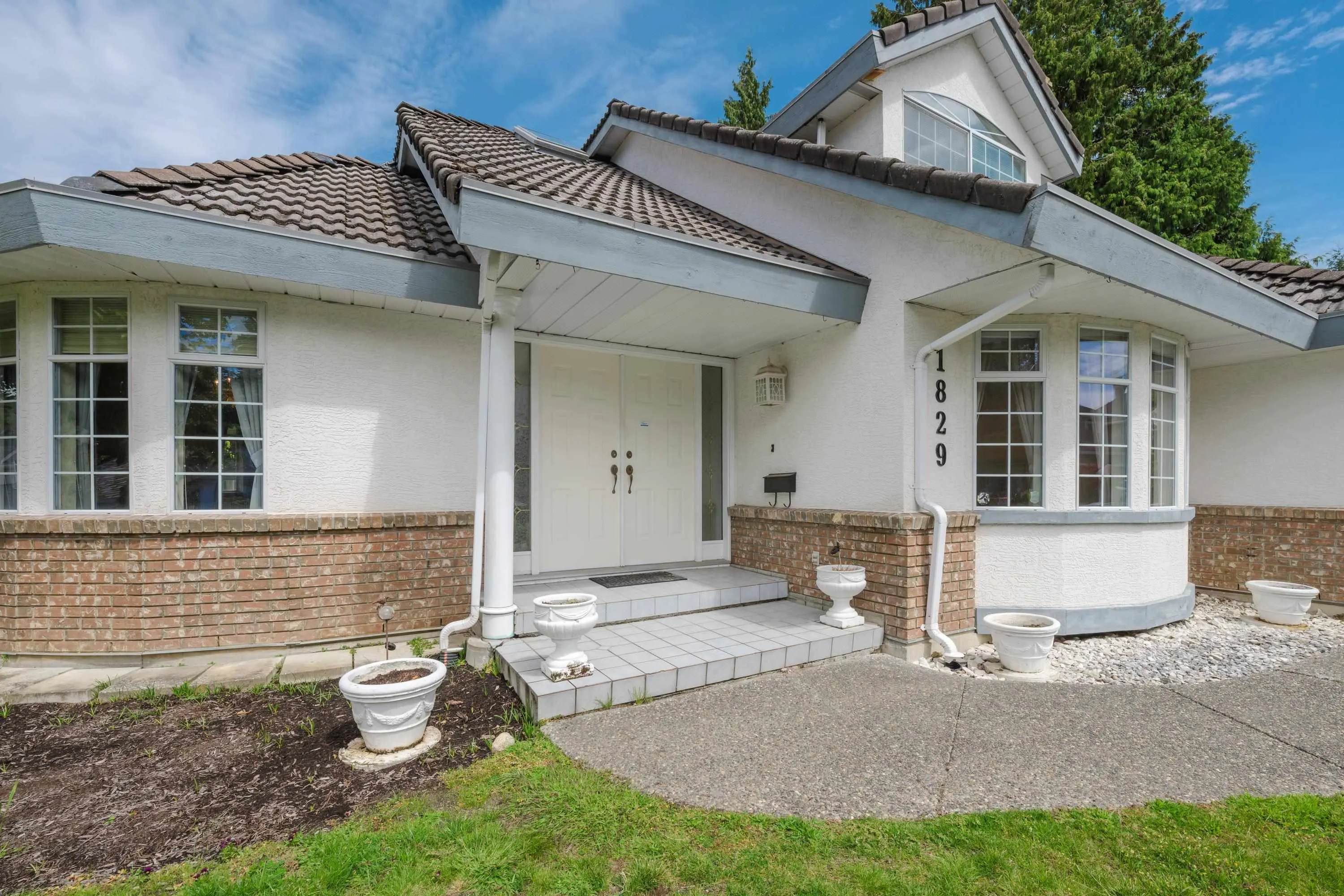 1829 Ocean Surf Place