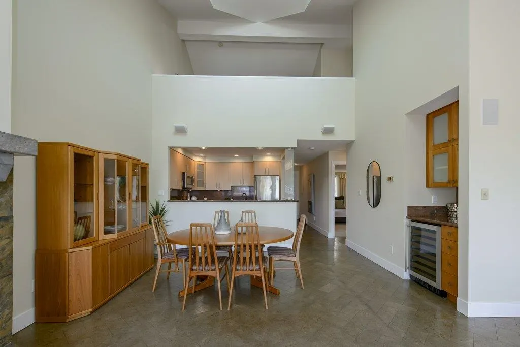 2304 33 Chesterfield Place