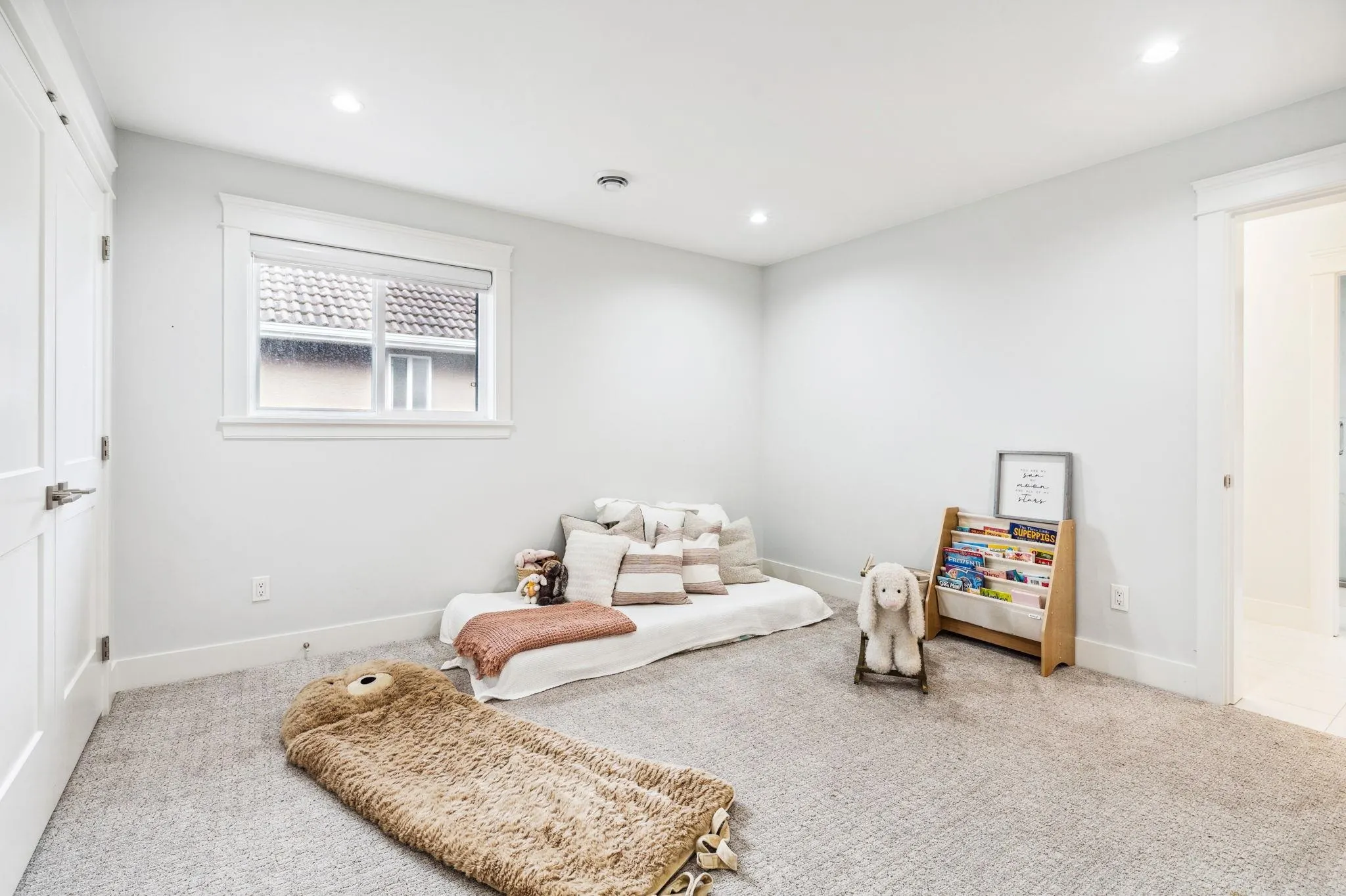 338 Mundy Street