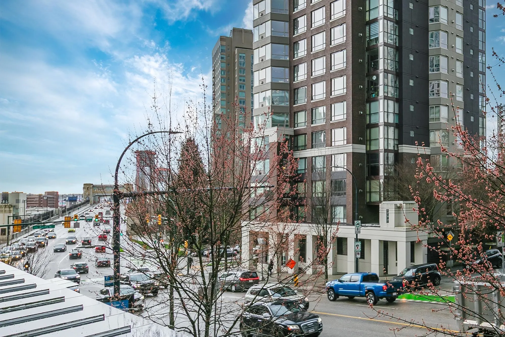 209 1330 Burrard Street