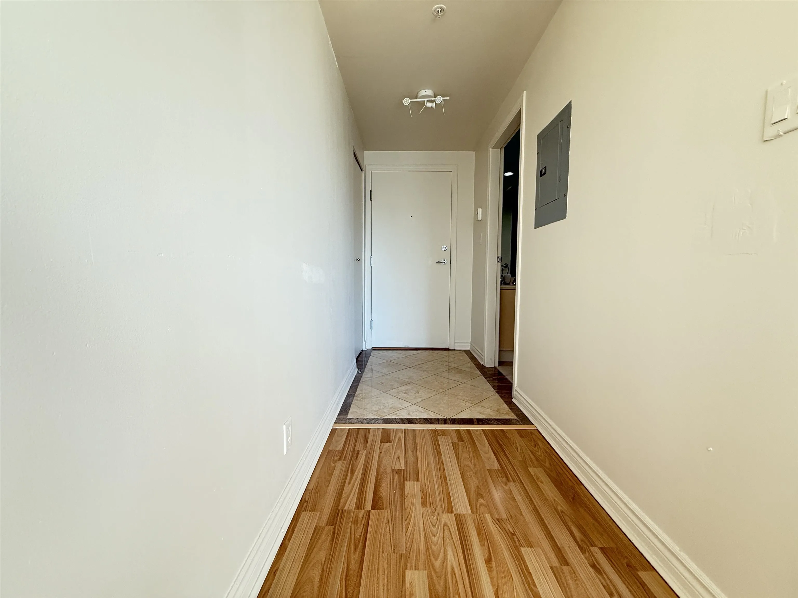 1010 1331 Alberni Street