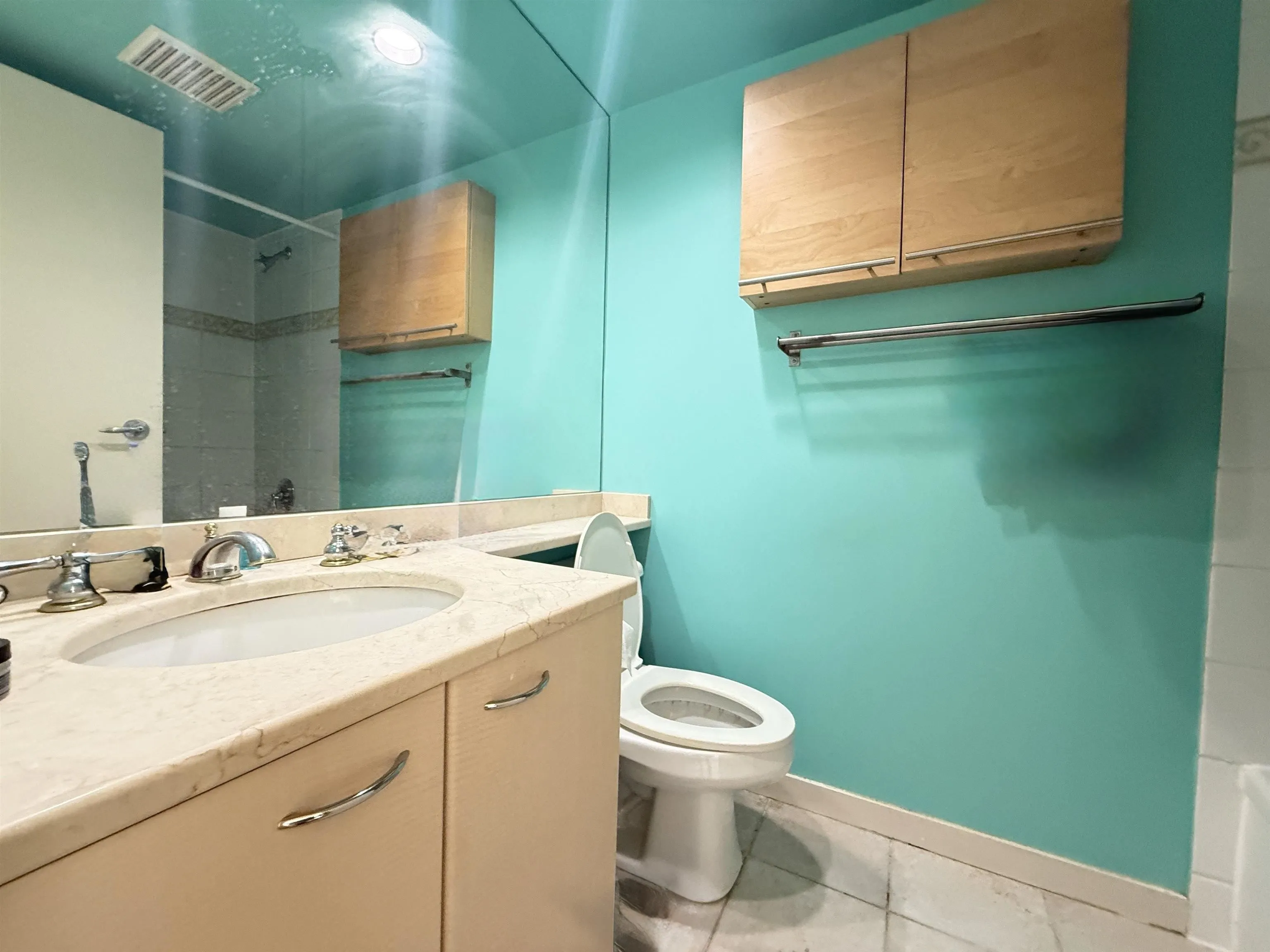 1010 1331 Alberni Street