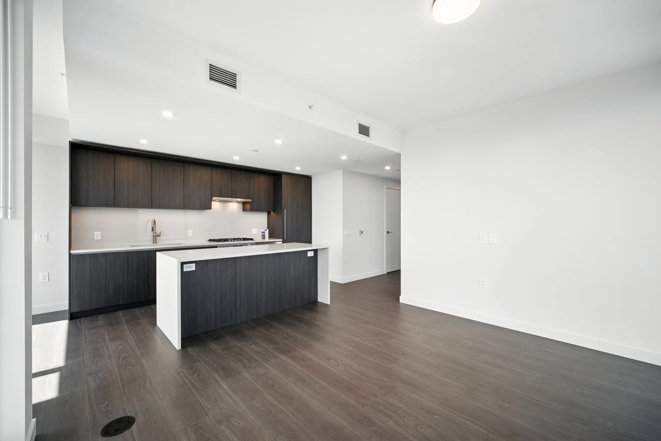 3808 5987 Wilson Avenue