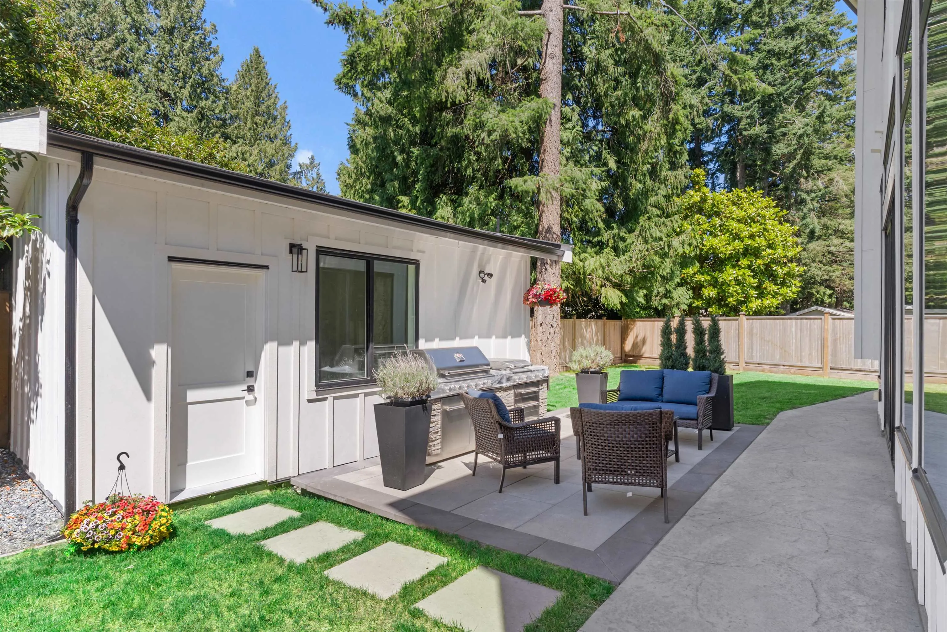1519 Braid Road