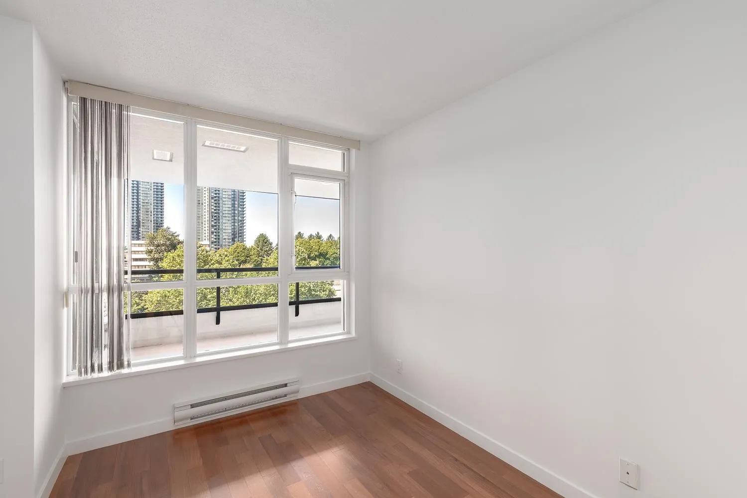 604 2138 Madison Avenue
