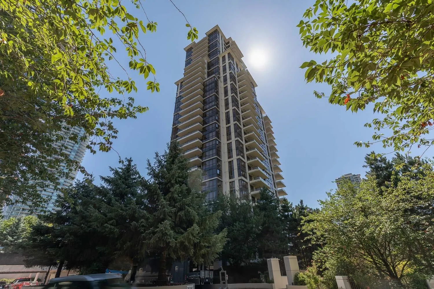 604 2138 Madison Avenue