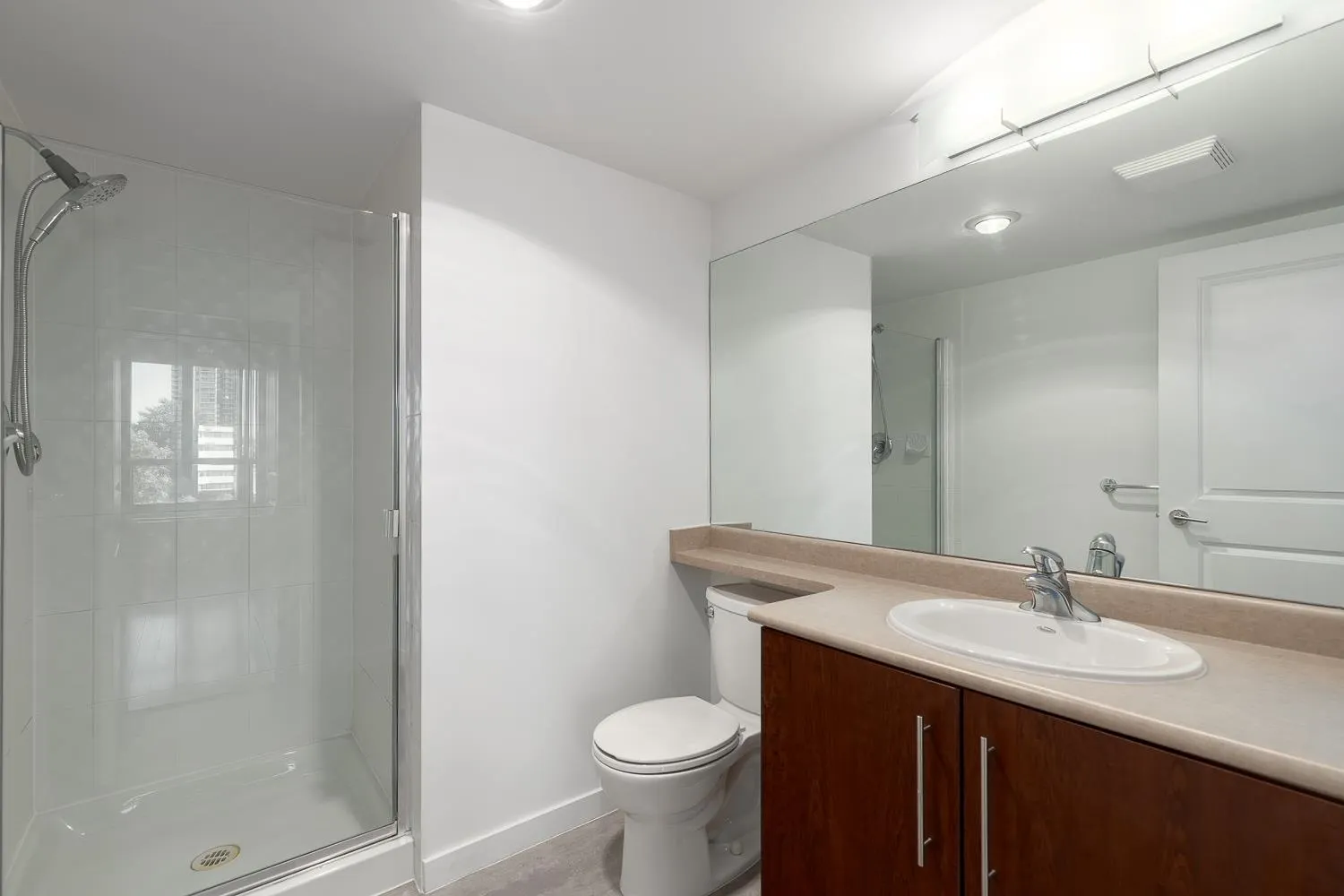 604 2138 Madison Avenue
