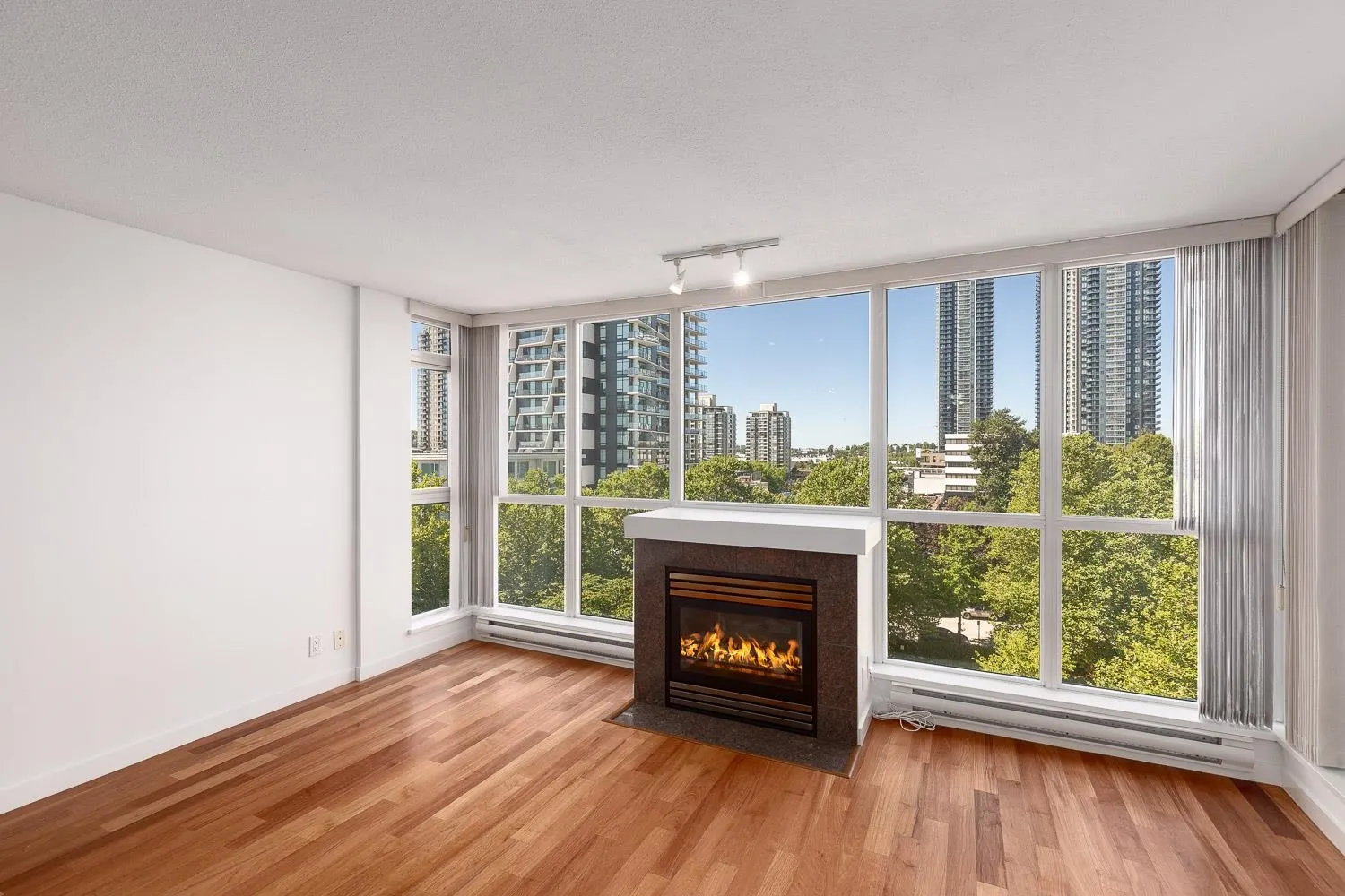 604 2138 Madison Avenue