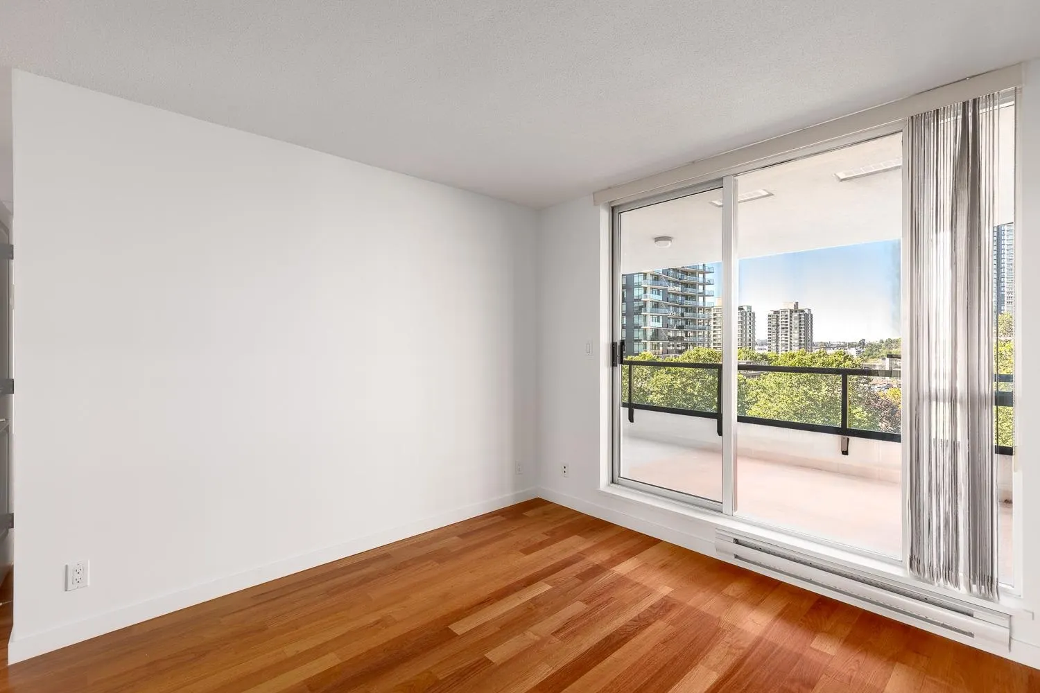 604 2138 Madison Avenue
