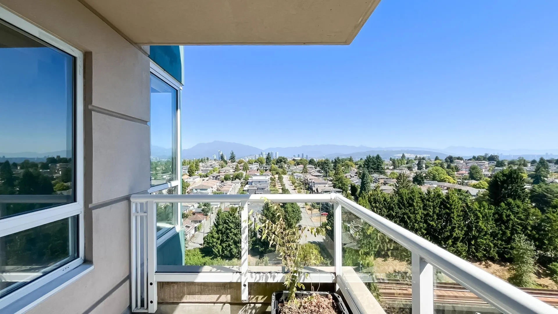 1508 5189 Gaston Street