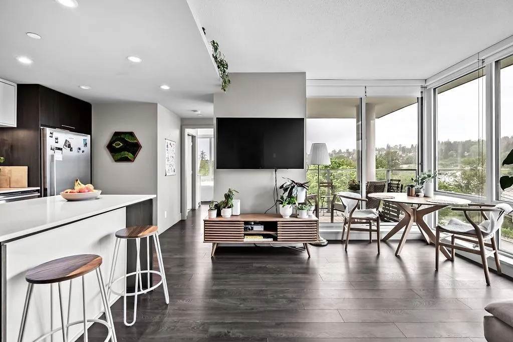 1008 680 Seylynn Crescent