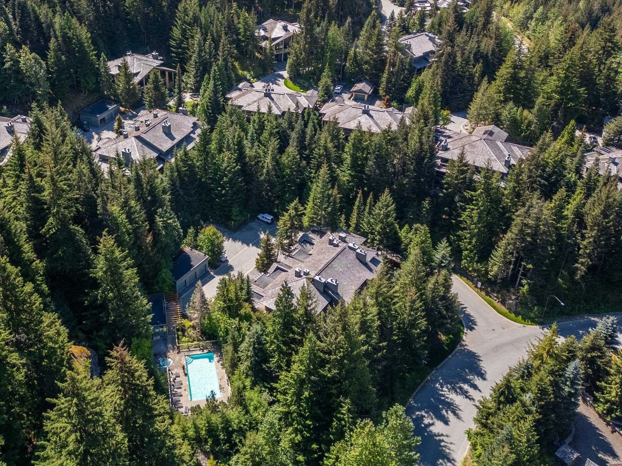 4 2240 Nordic Drive