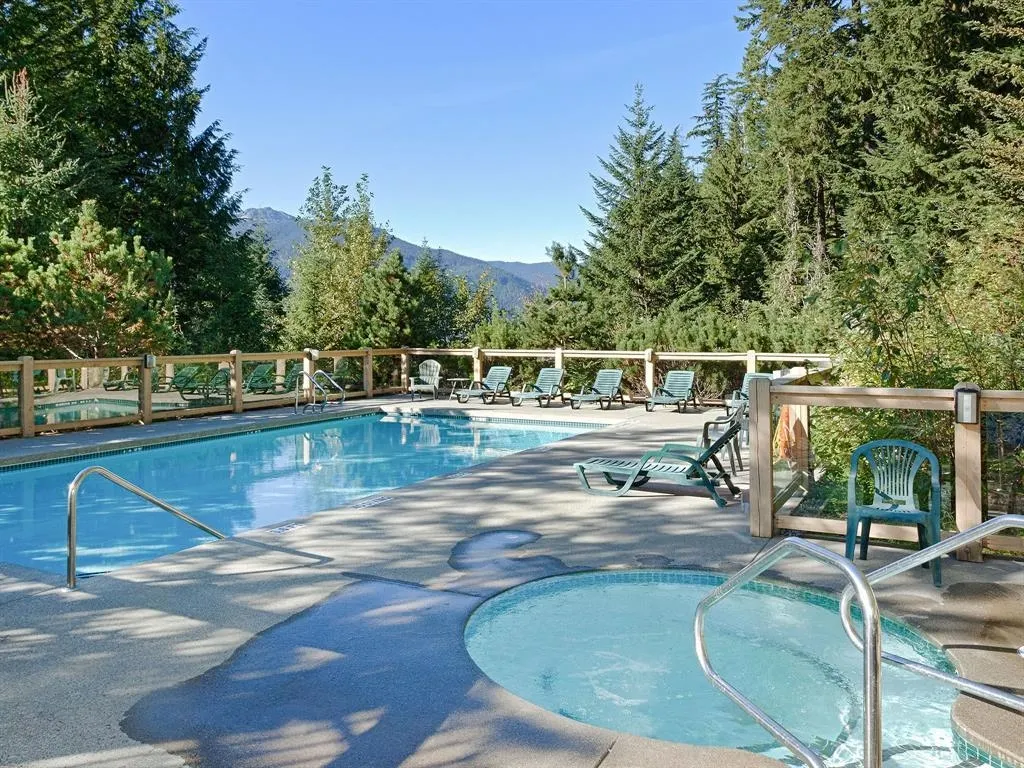 4 2240 Nordic Drive