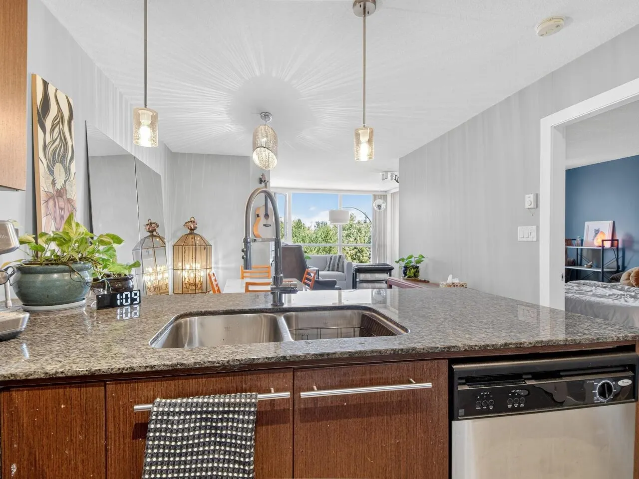 1405 4888 Brentwood Drive