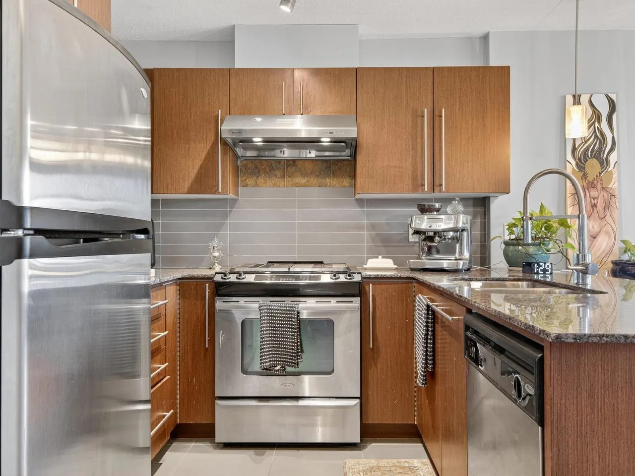 1405 4888 Brentwood Drive