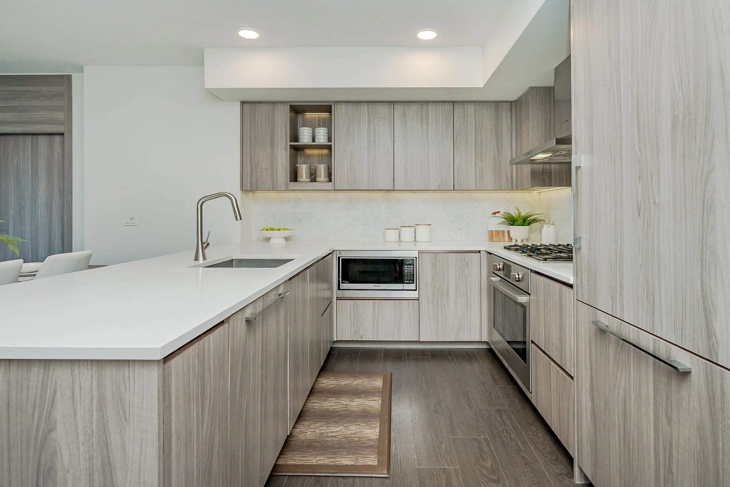 1003 3300 Ketcheson Road