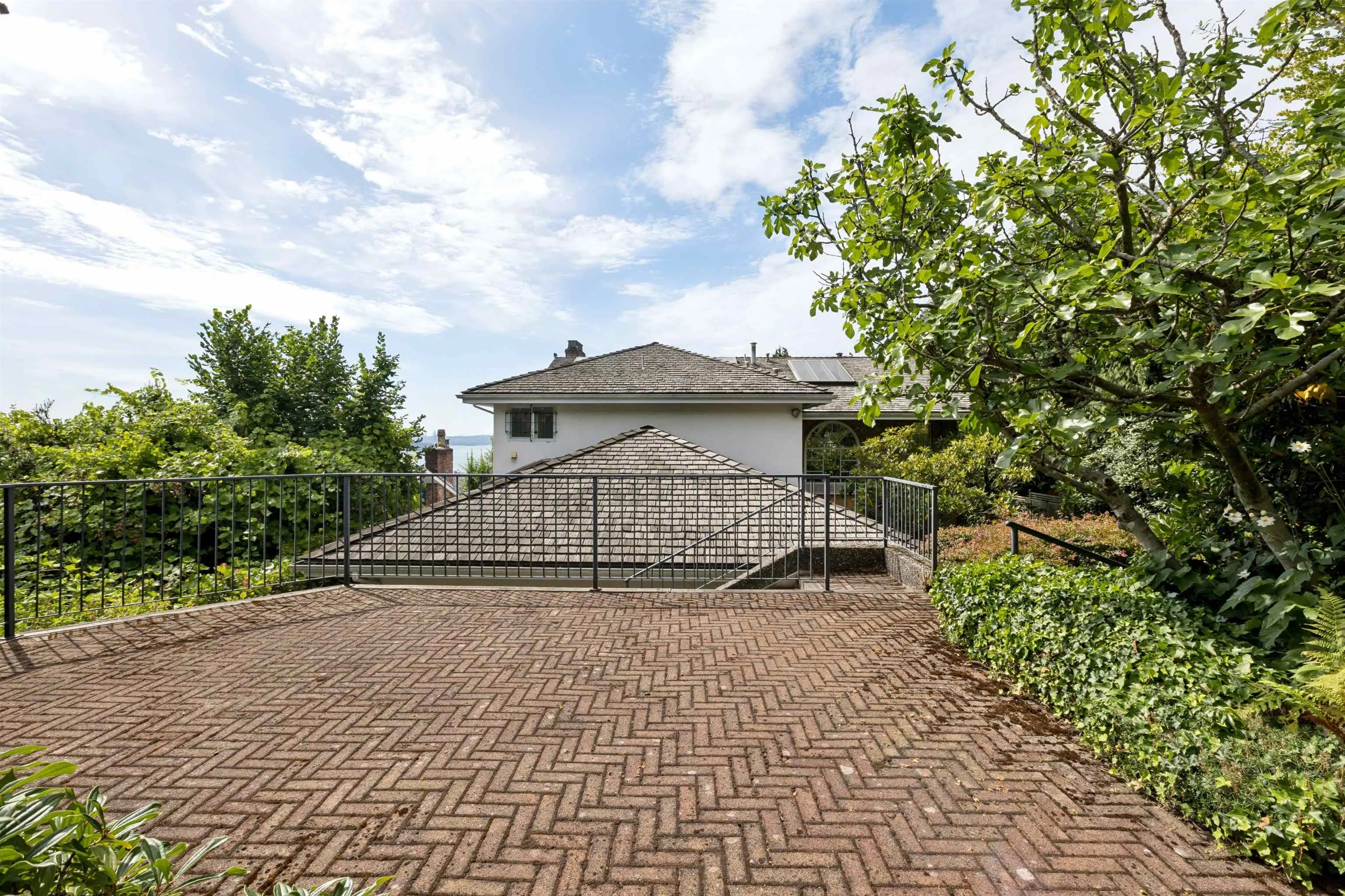 2545 Palmerston Avenue