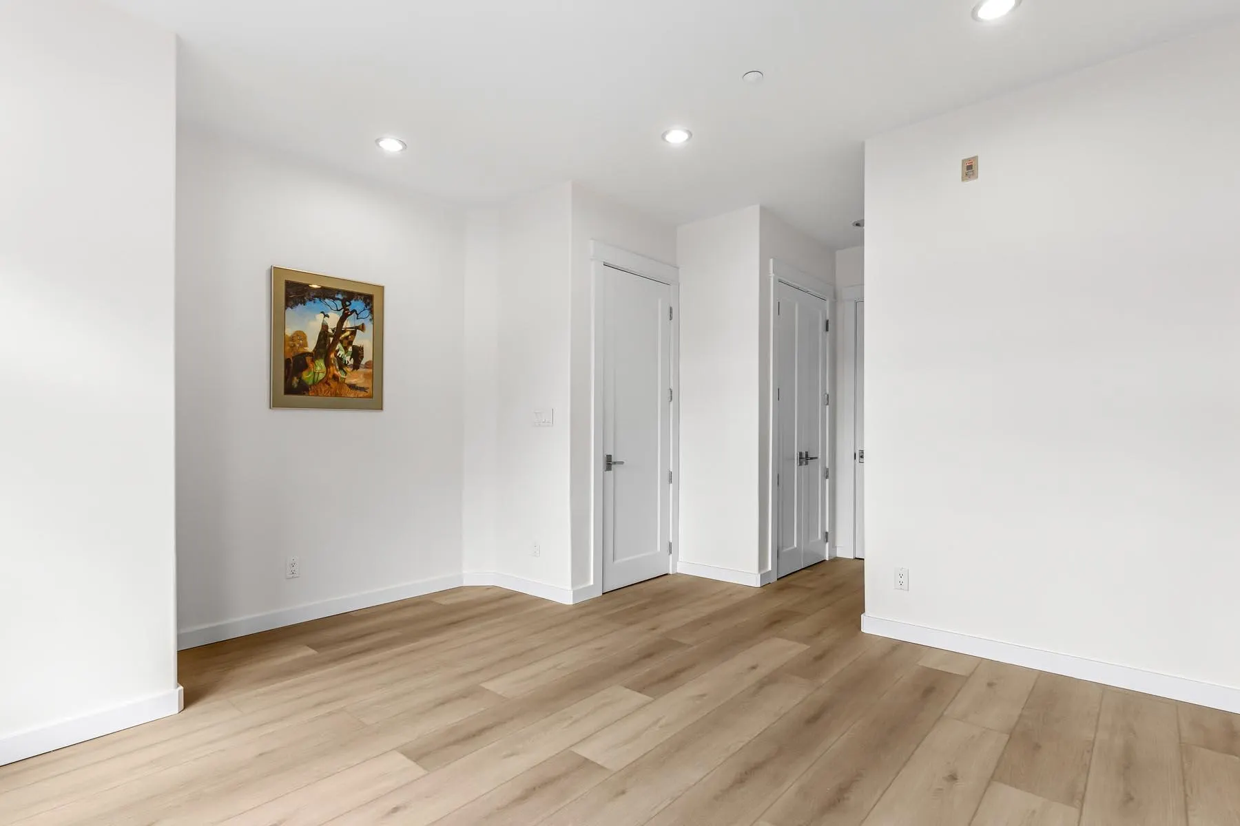 201 6688 Royal Avenue