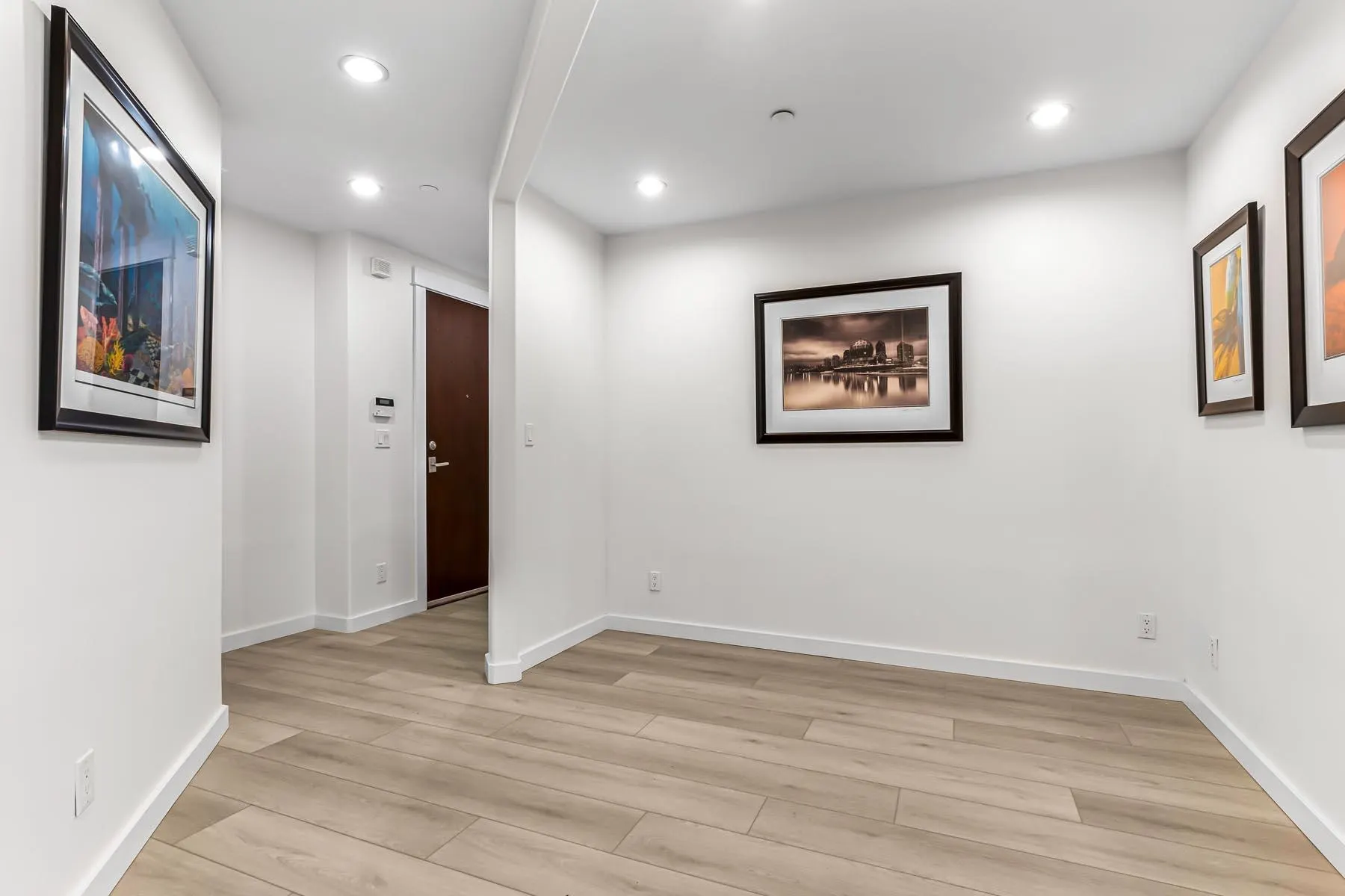 201 6688 Royal Avenue