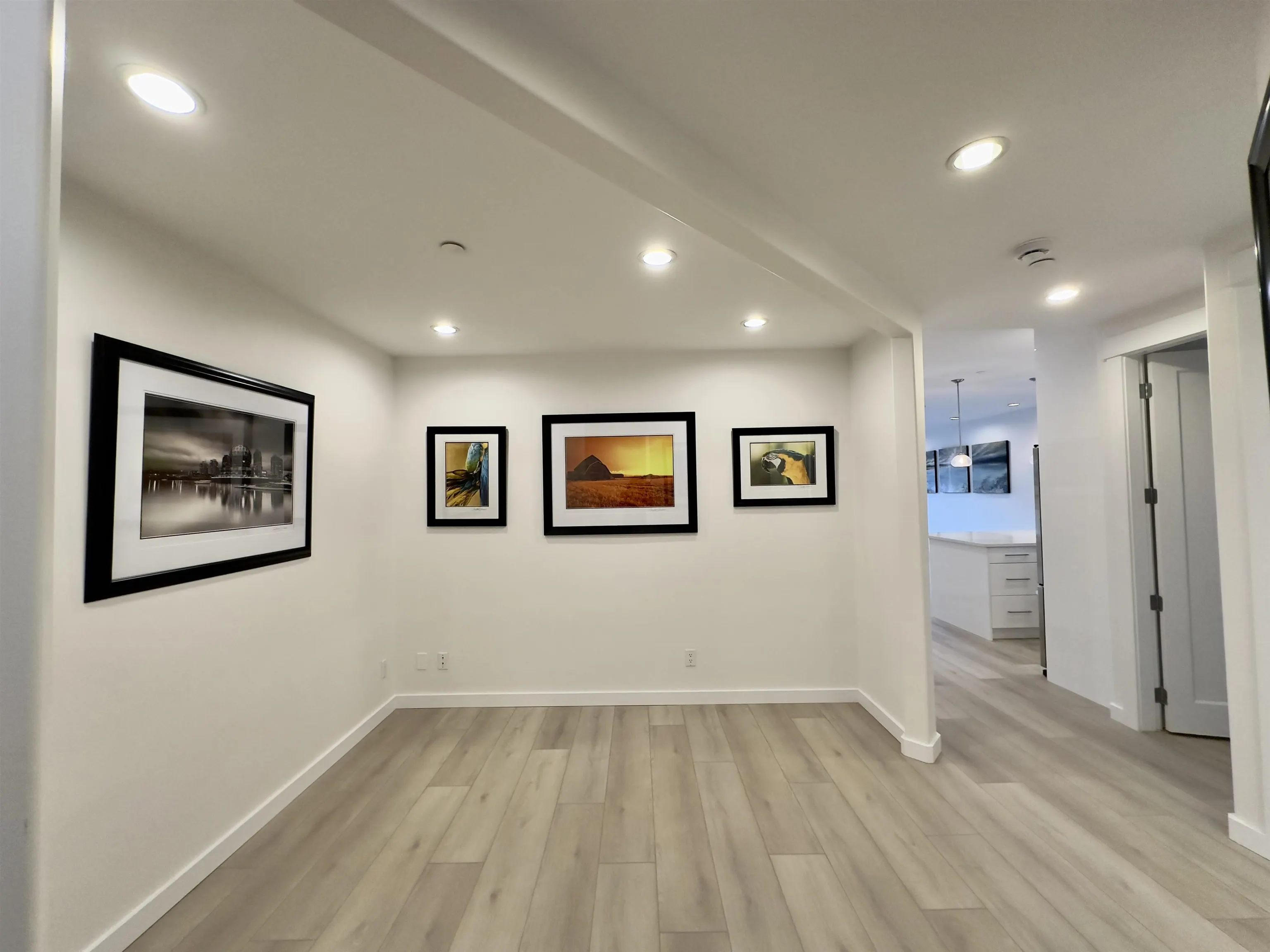 201 6688 Royal Avenue