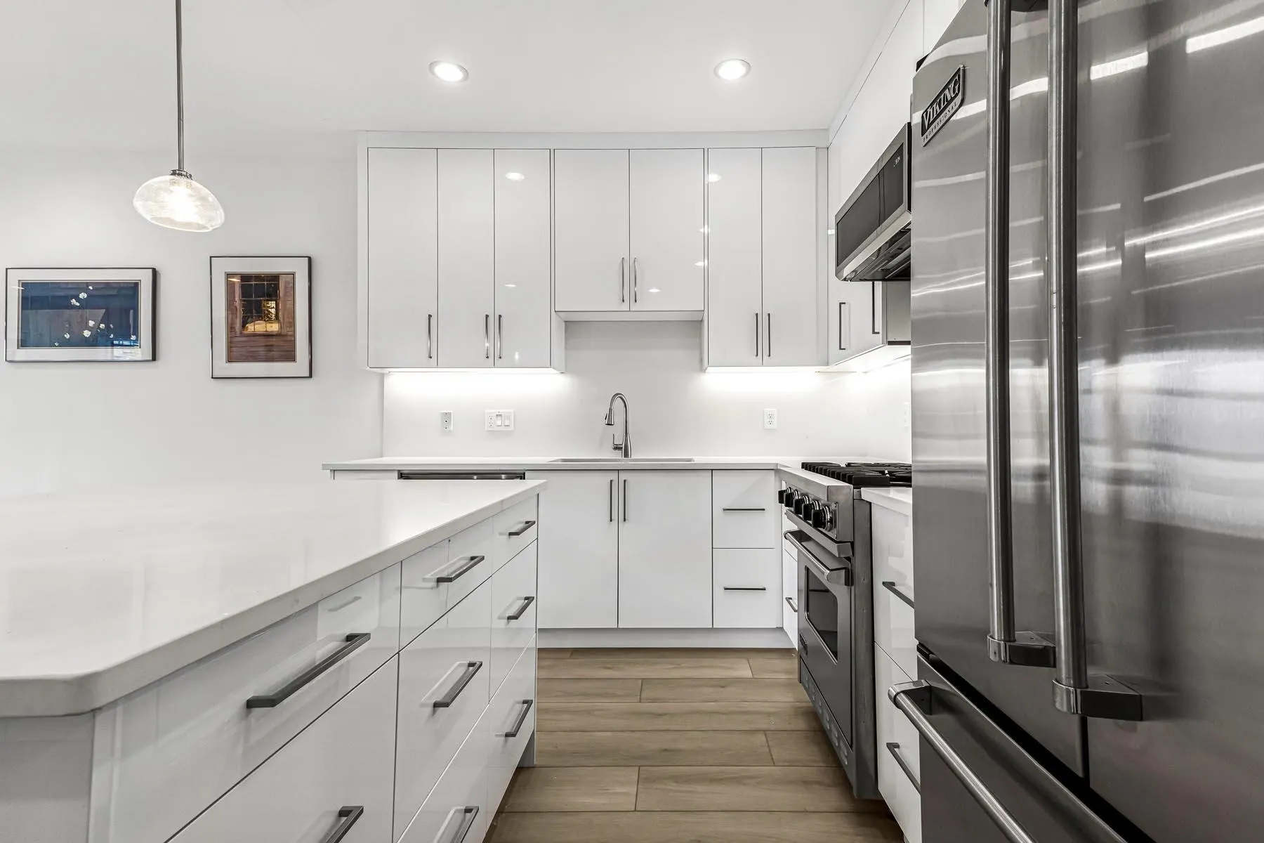 201 6688 Royal Avenue