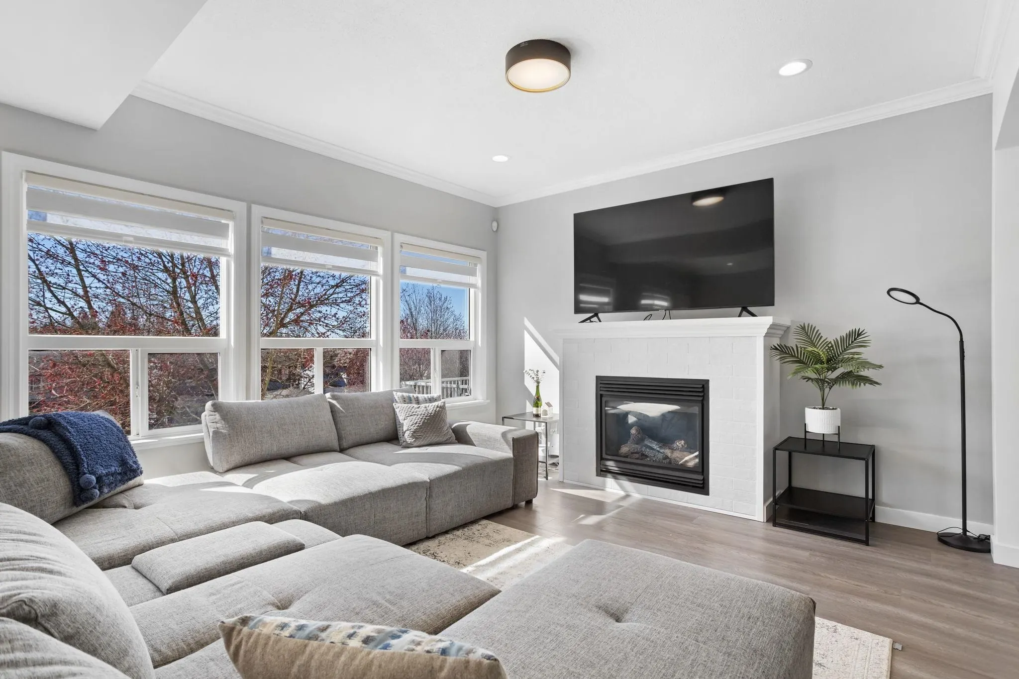 36516 Lester Pearson Way