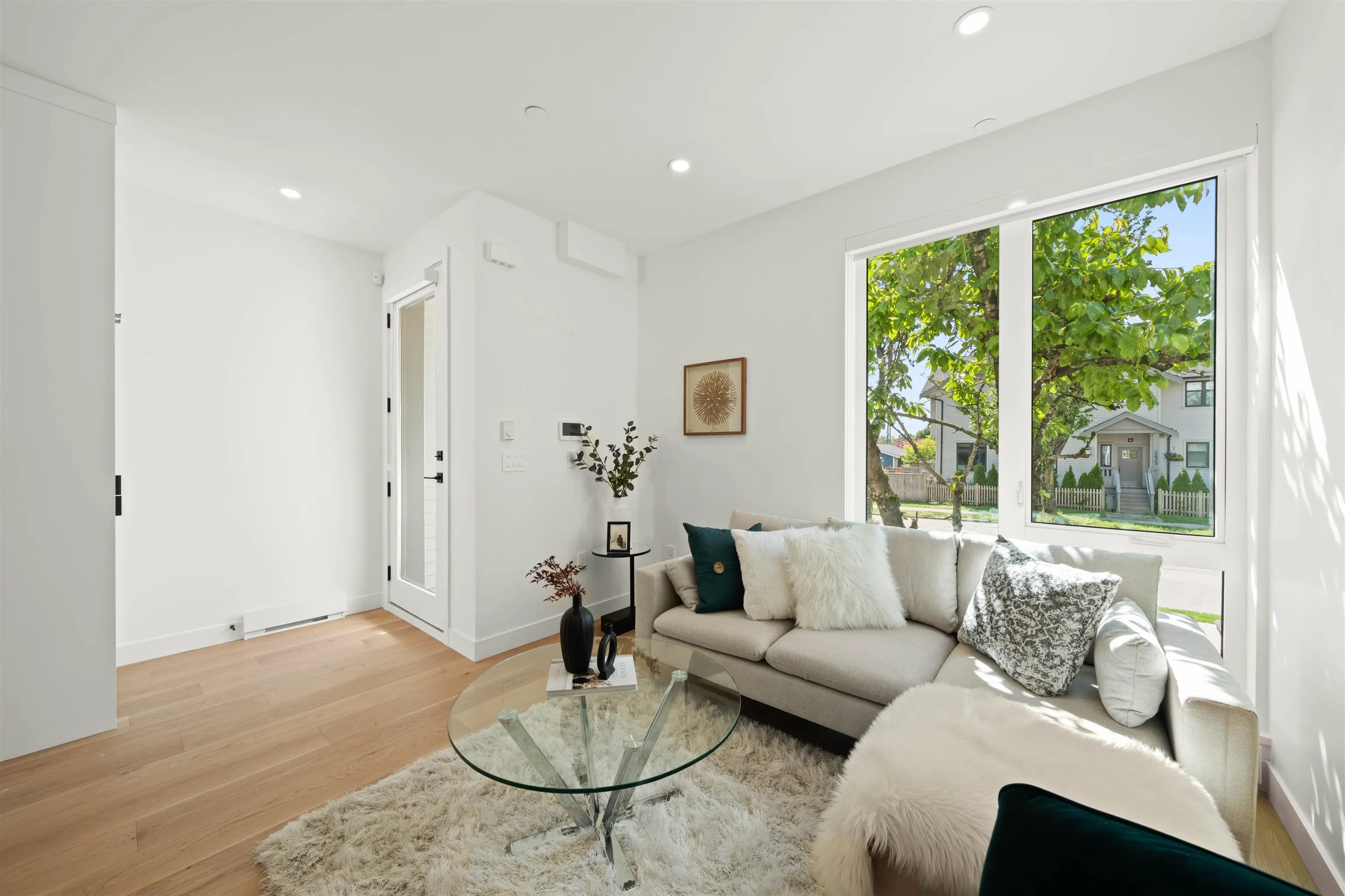 2412 Victoria Drive