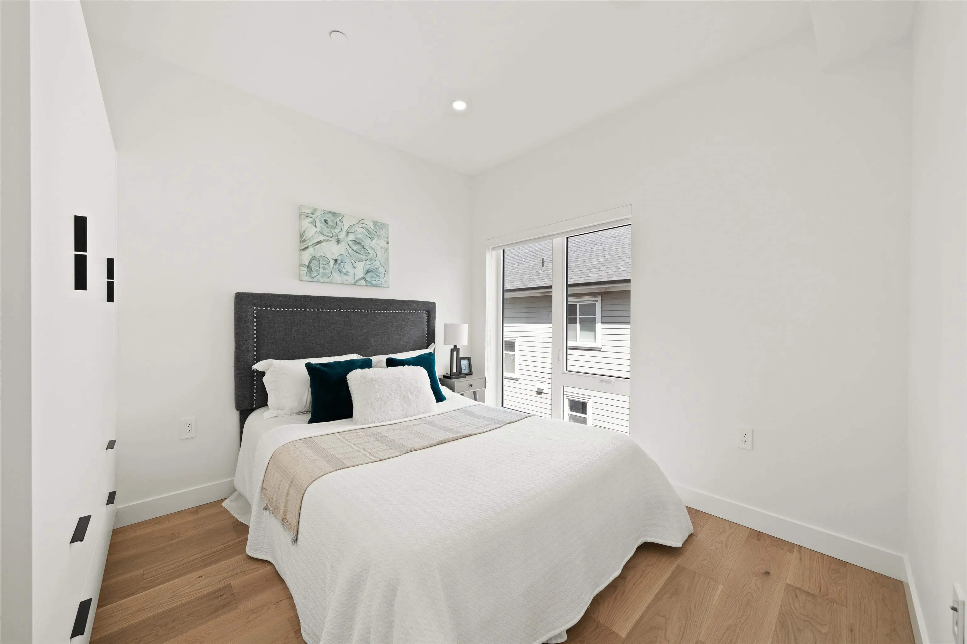 2412 Victoria Drive