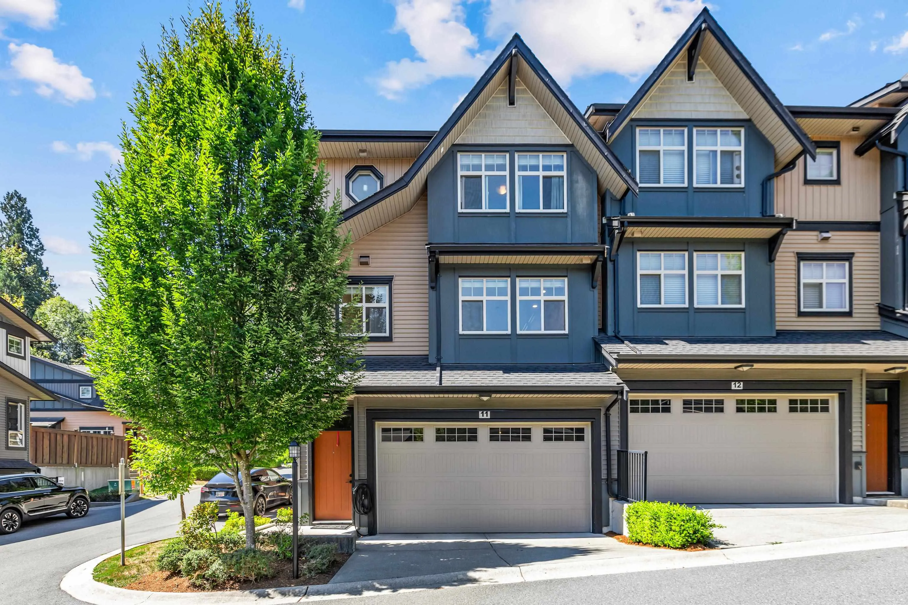 11 10525 240 Street