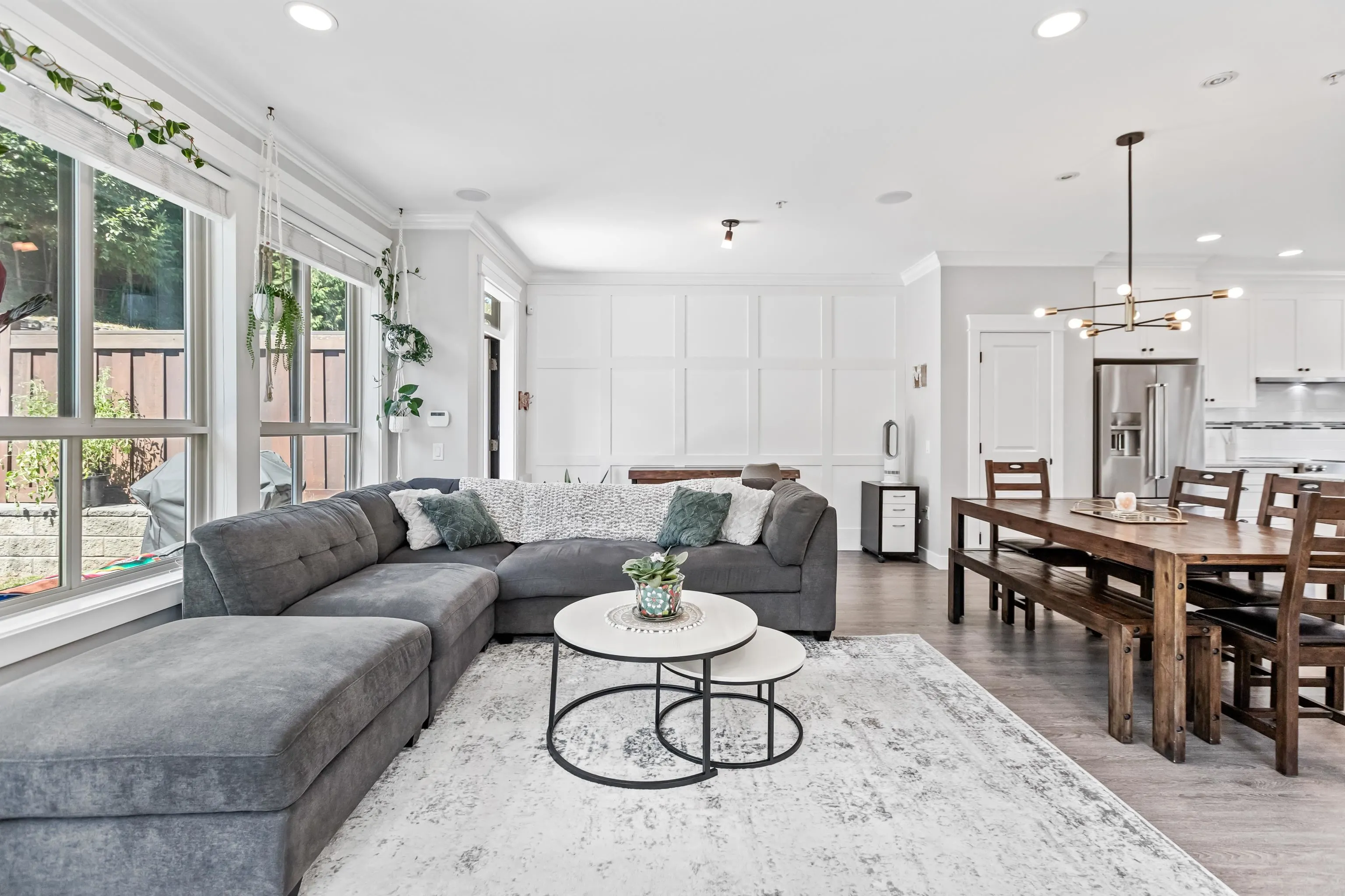 11 10525 240 Street