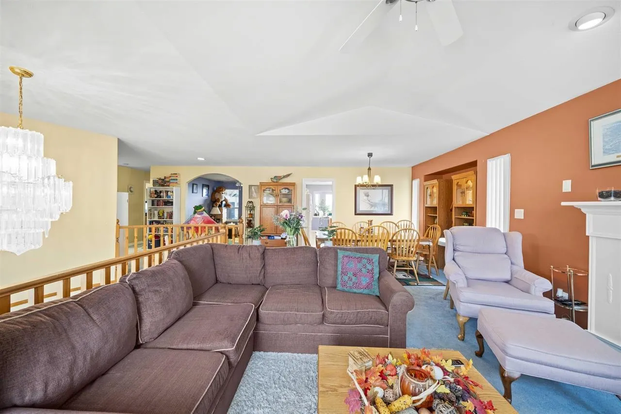 31533 Homestead Crescent