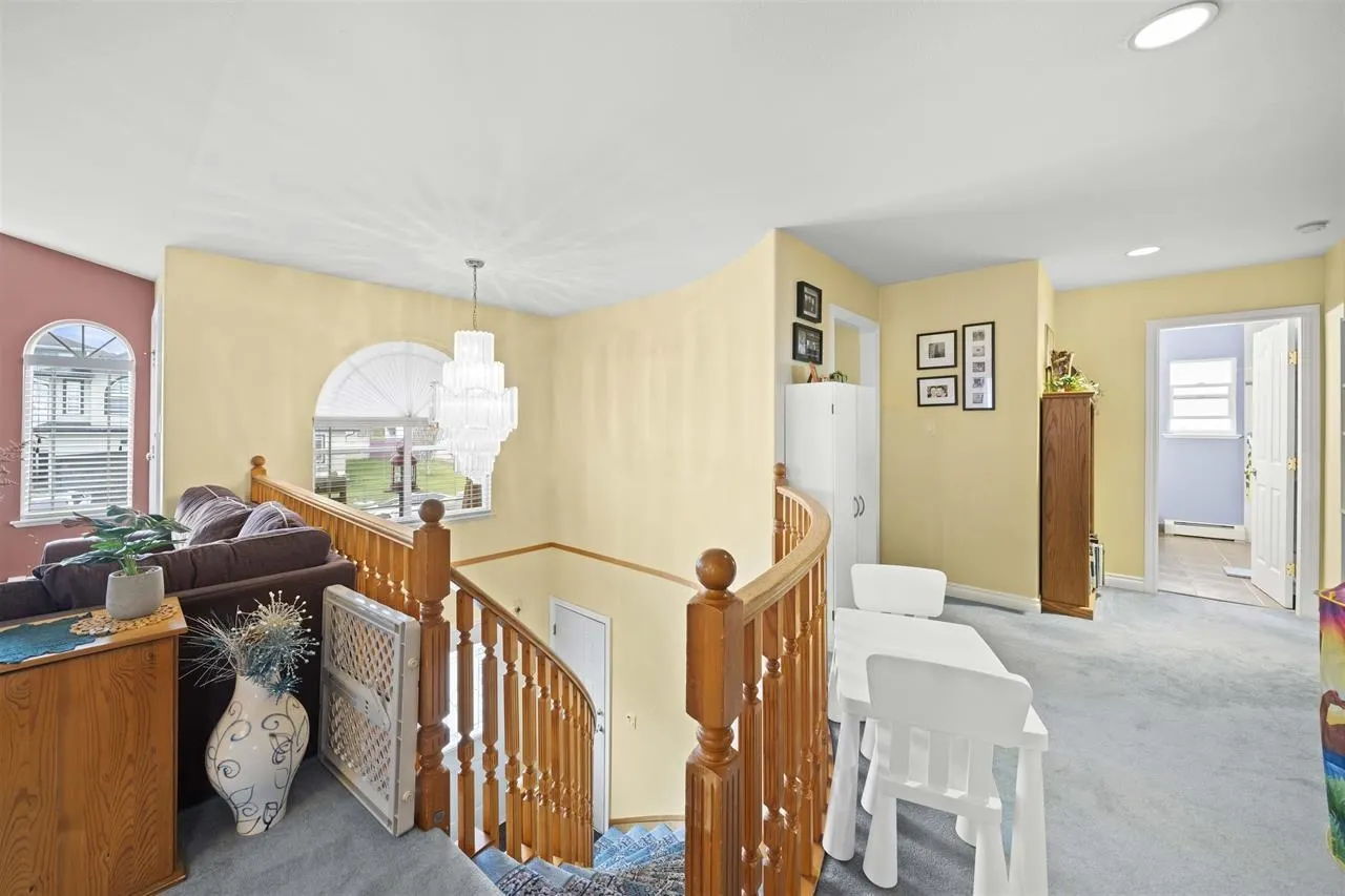 31533 Homestead Crescent
