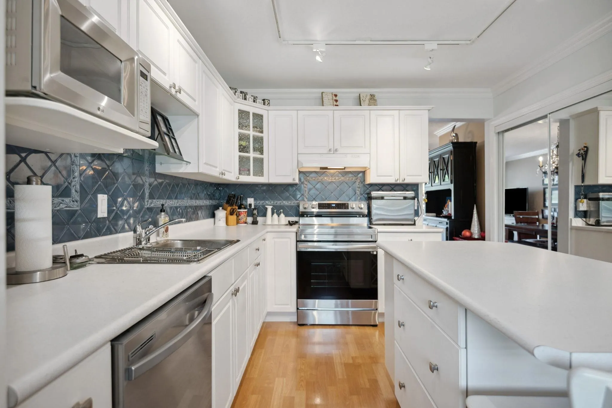 119 3031 Williams Road