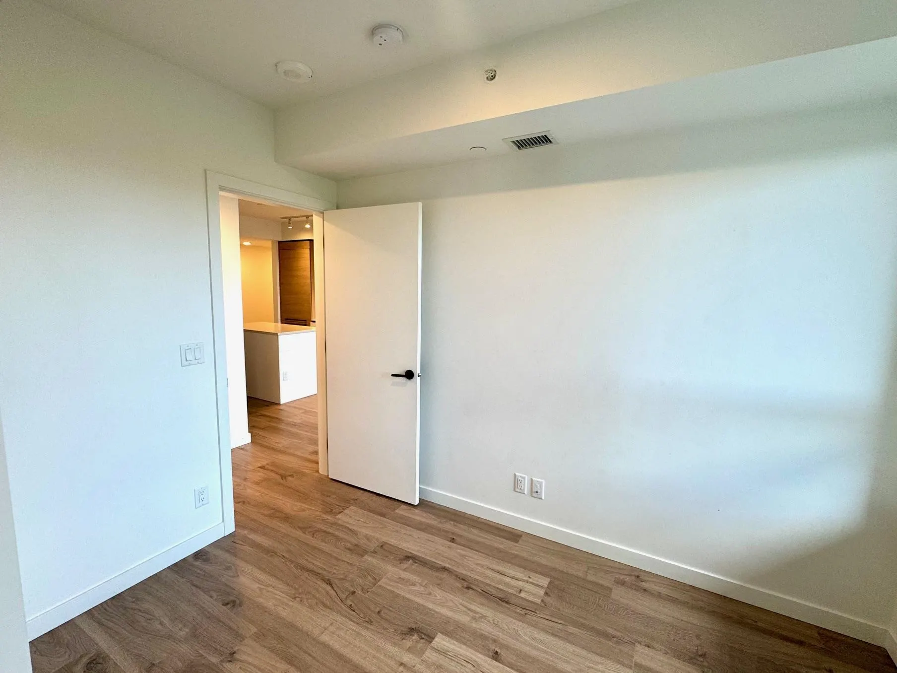 612 10448 University Drive