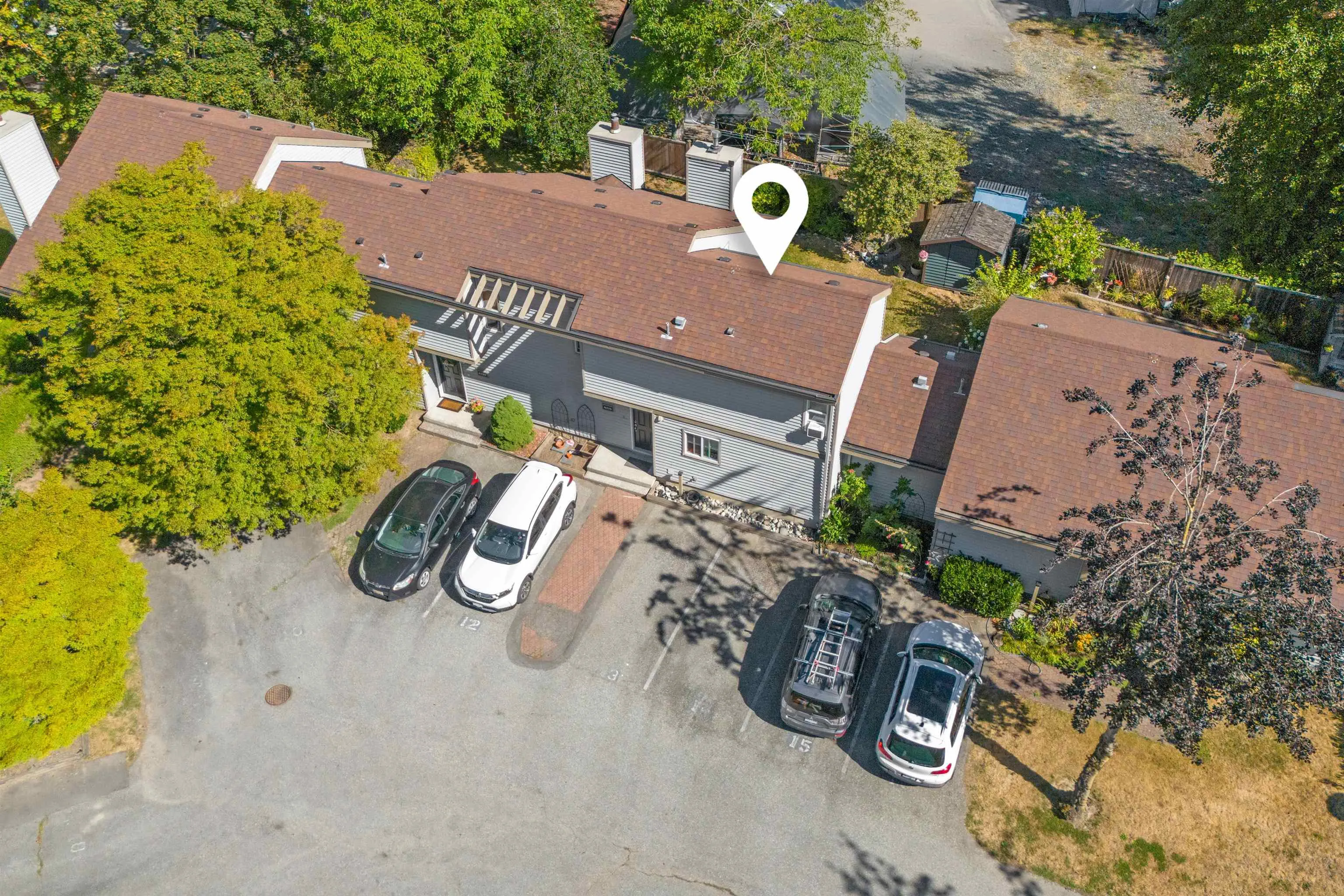 6233 E Greenside Drive