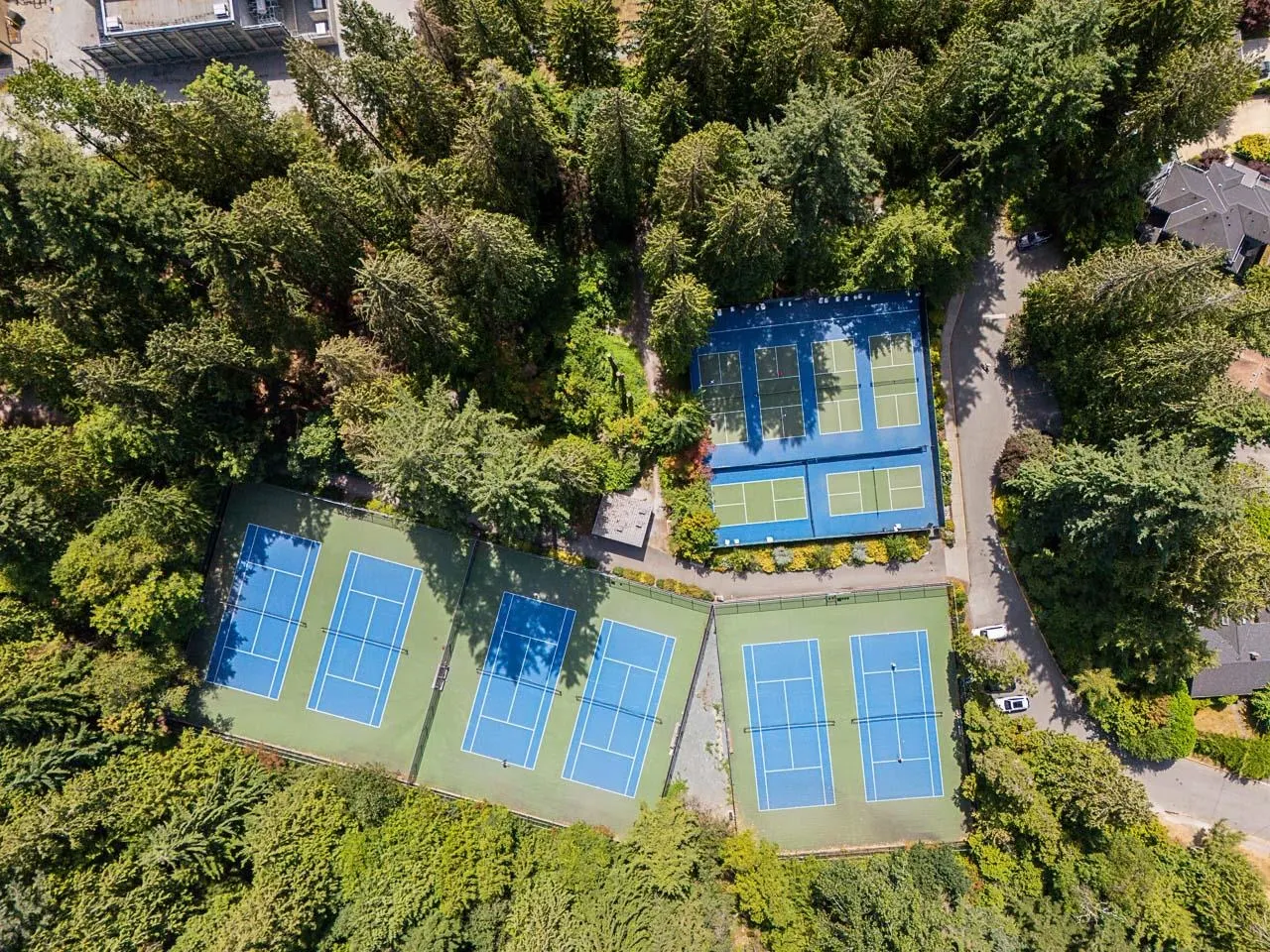 1160 Ridgewood Drive