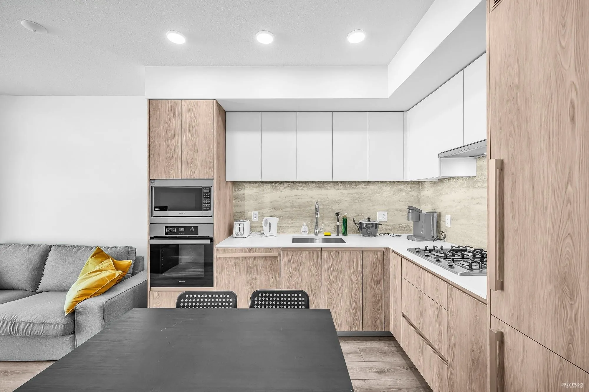 1204 6633 Buswell Street