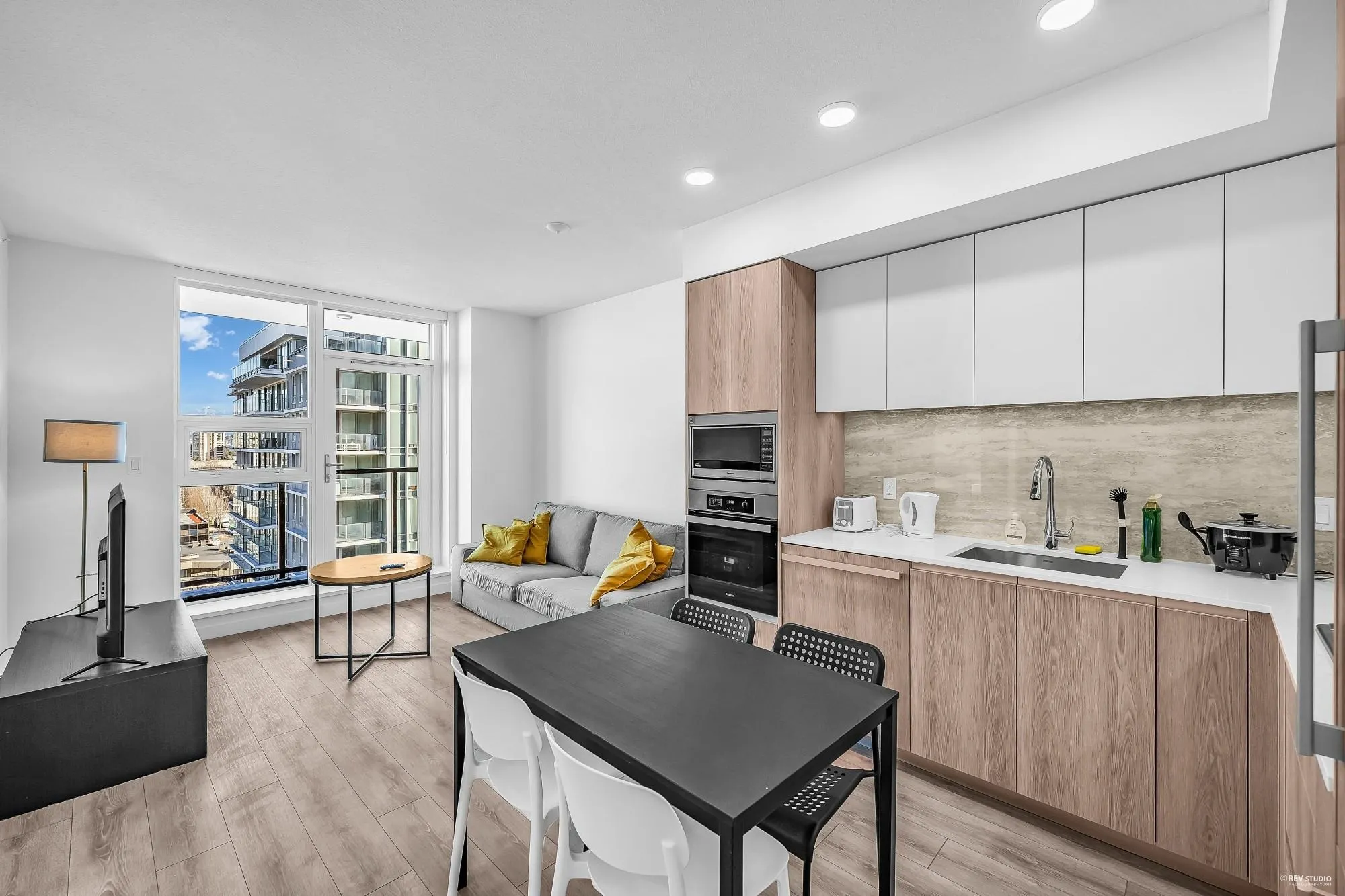 1204 6633 Buswell Street