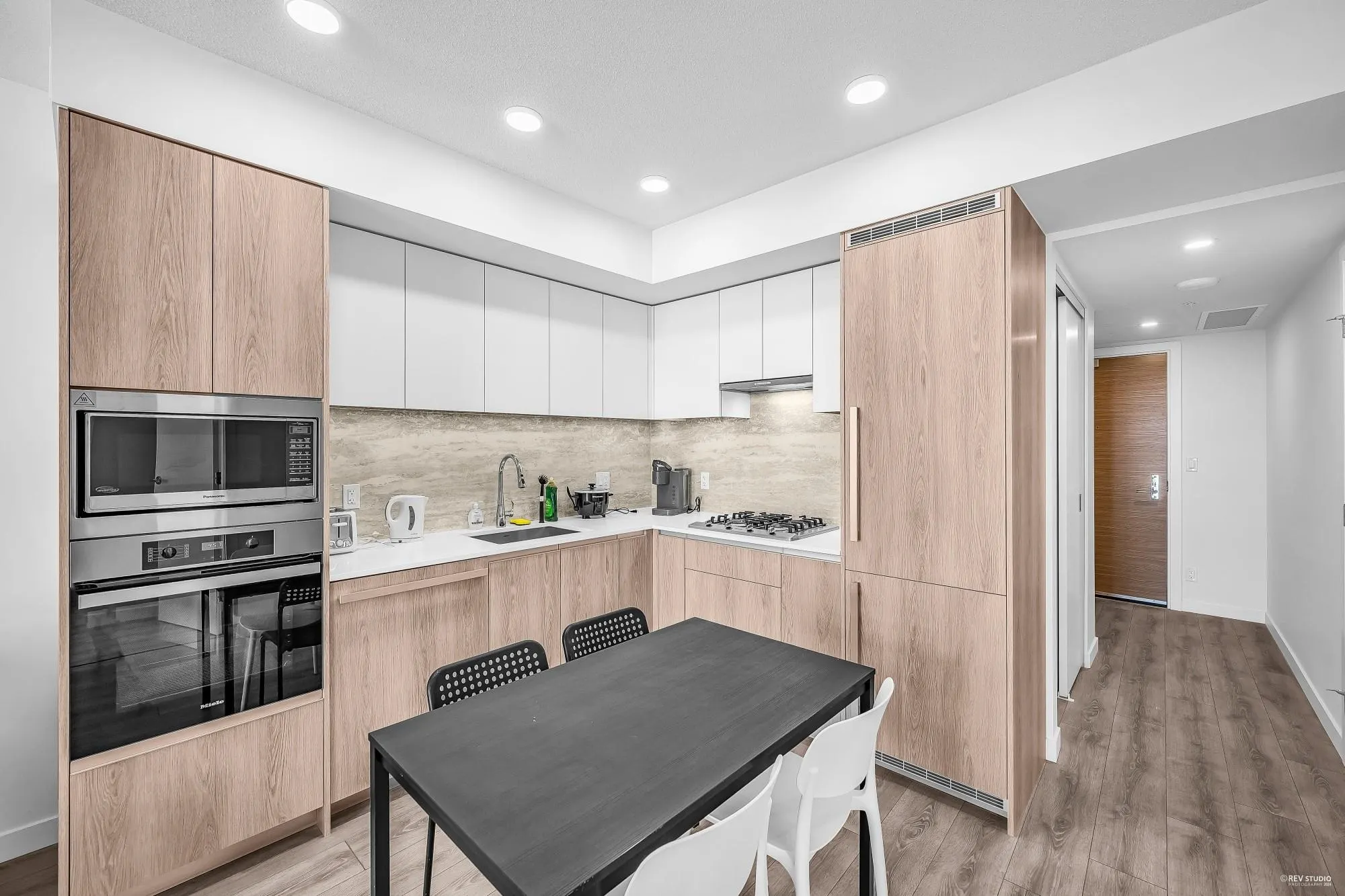 1204 6633 Buswell Street