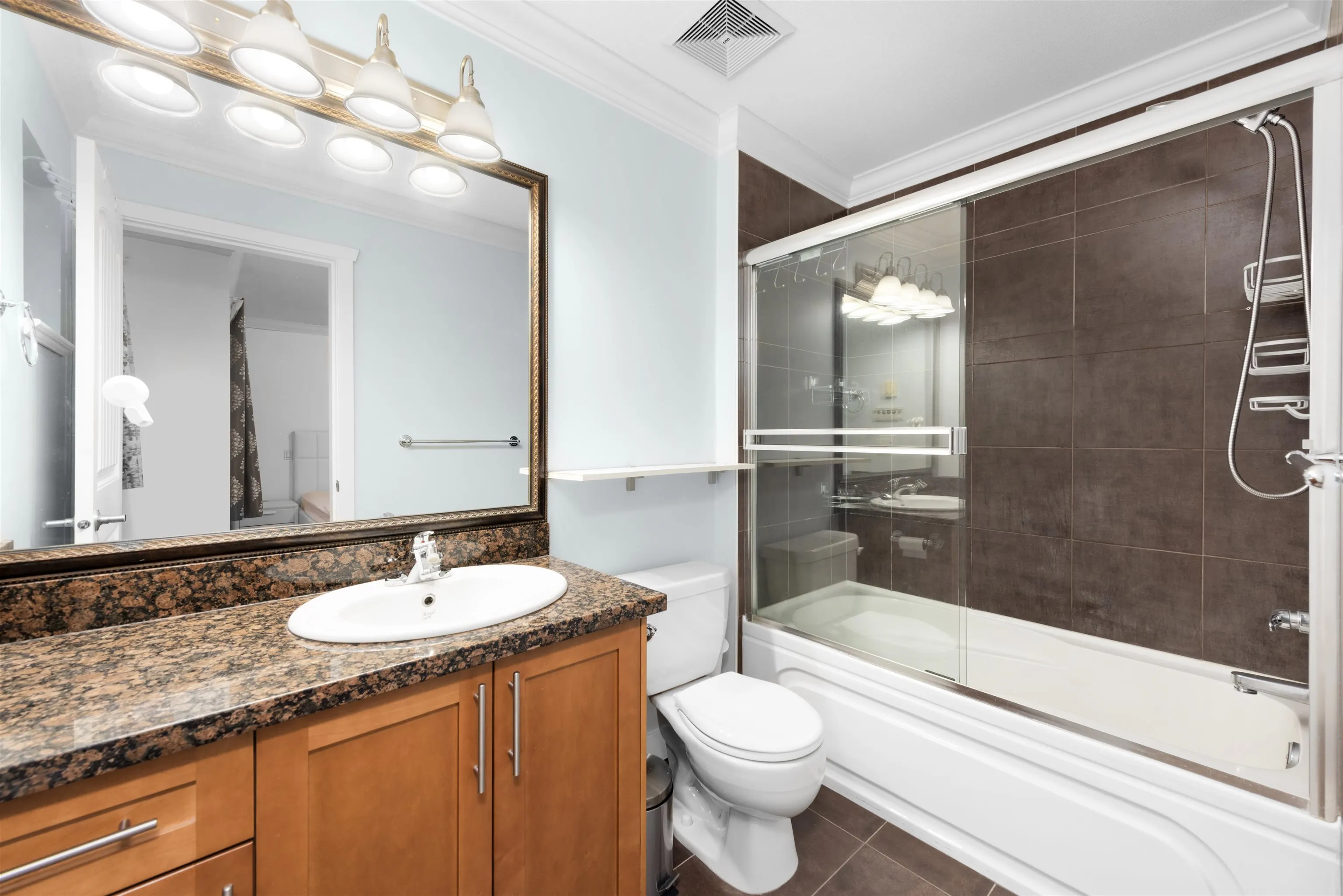 16 22788 Westminster Highway