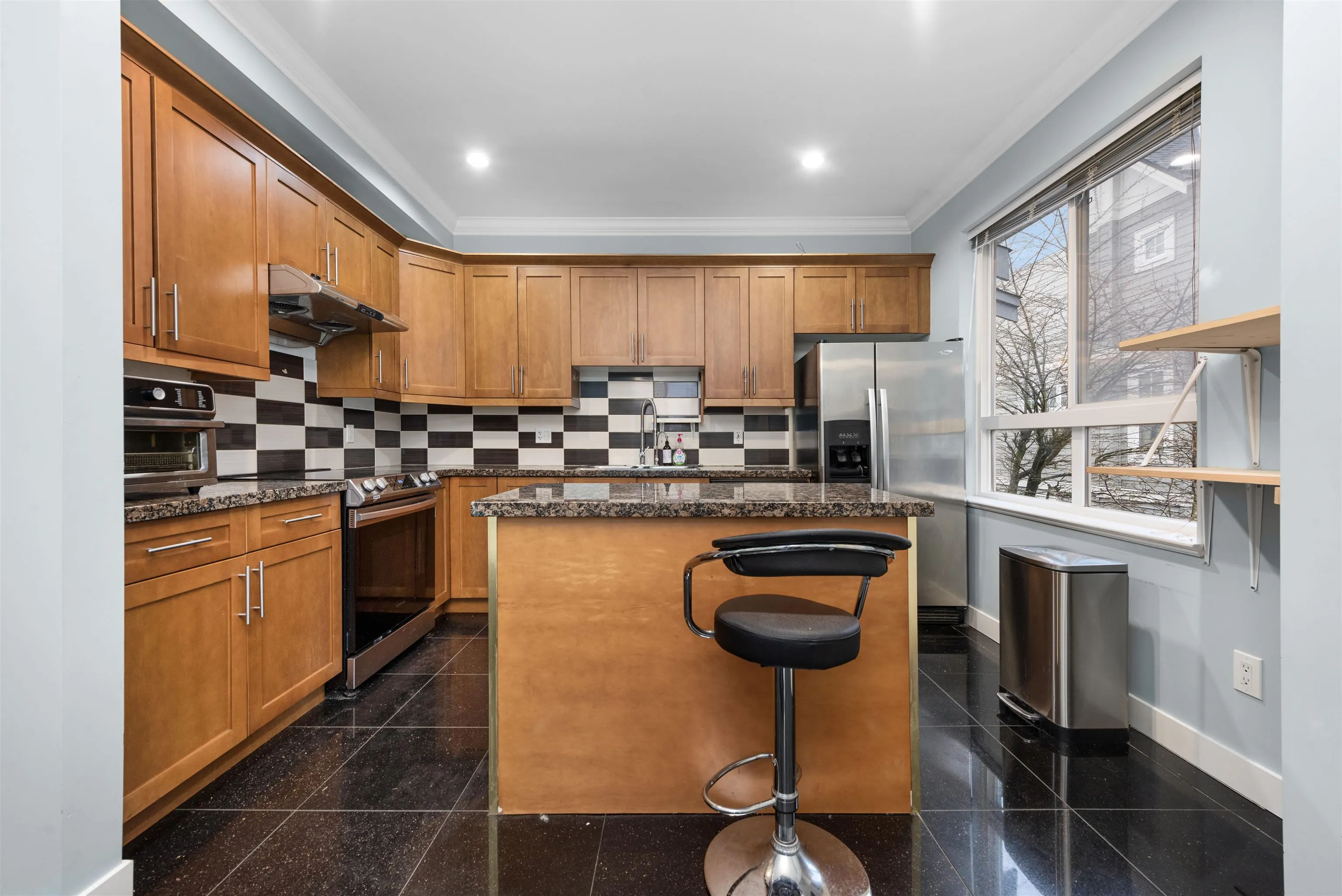 16 22788 Westminster Highway