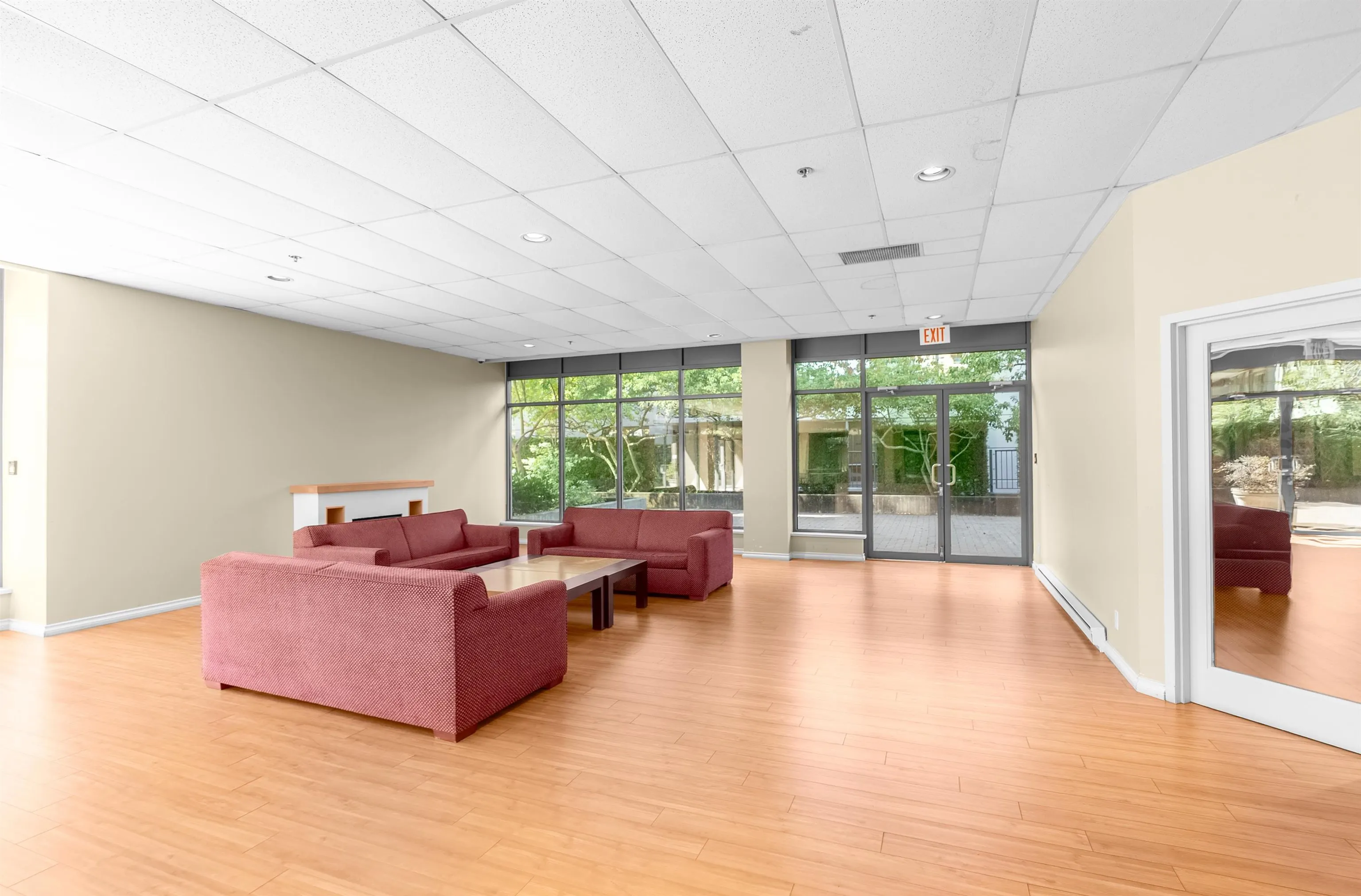 512 8100 Saba Road