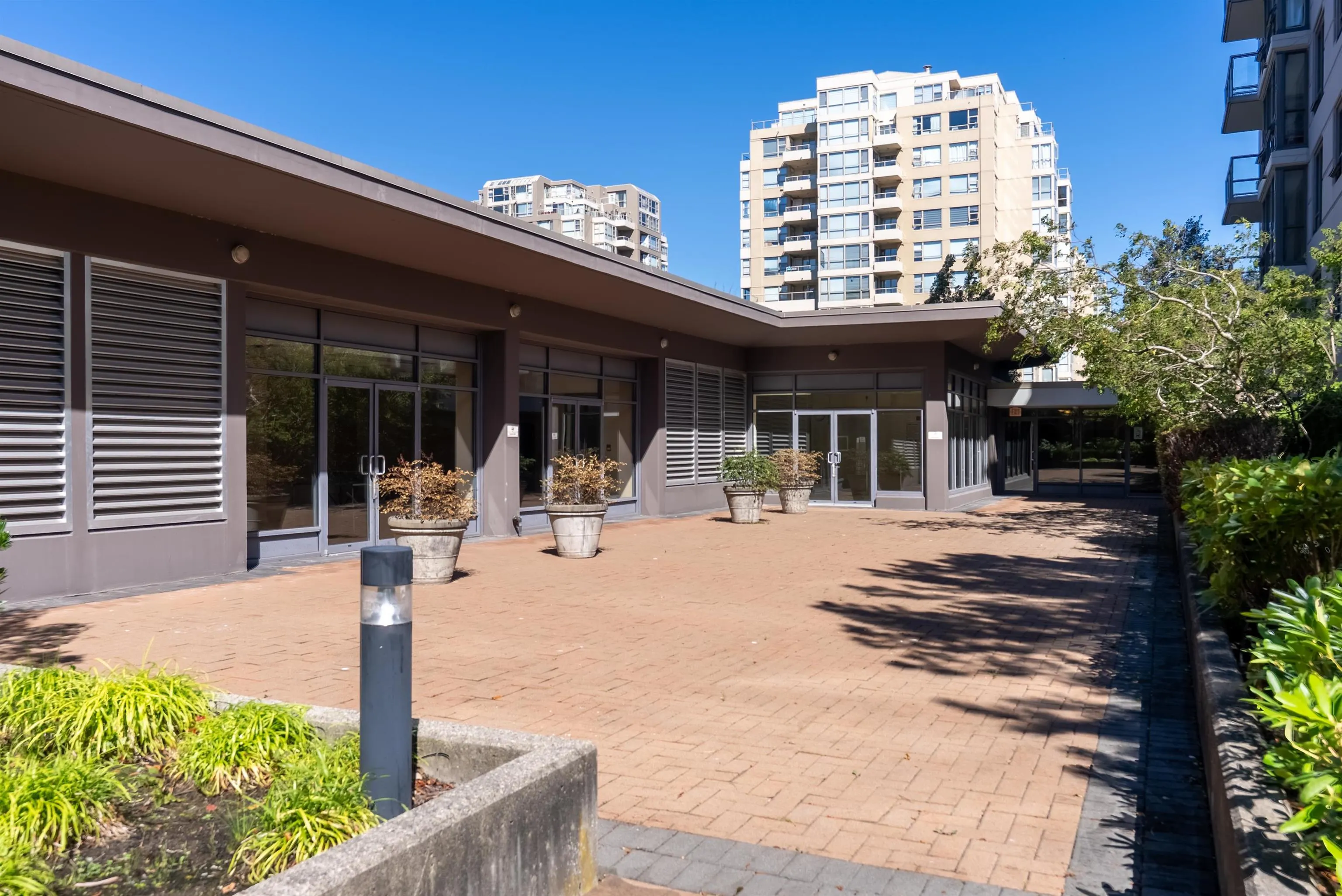 512 8100 Saba Road