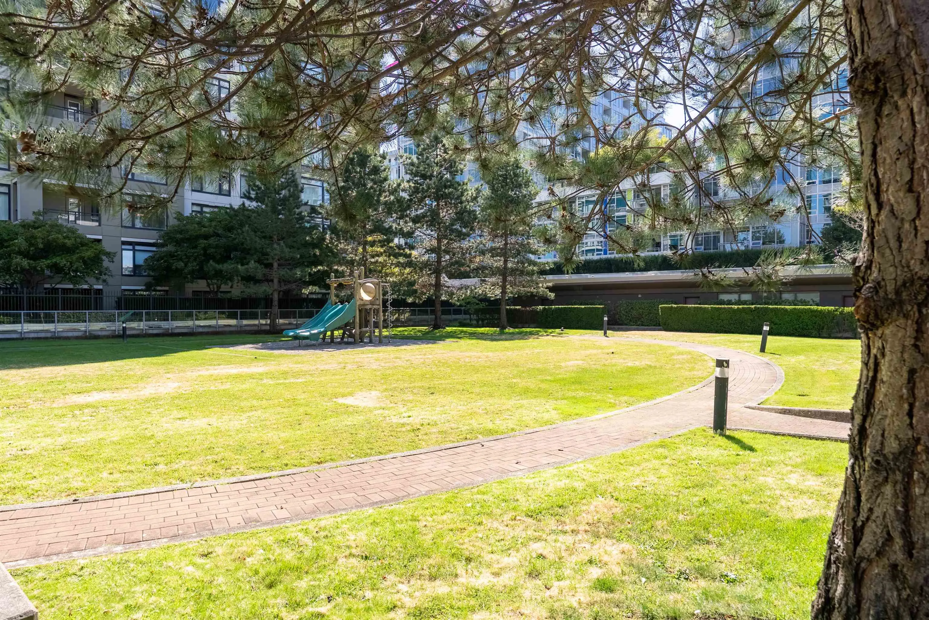 512 8100 Saba Road